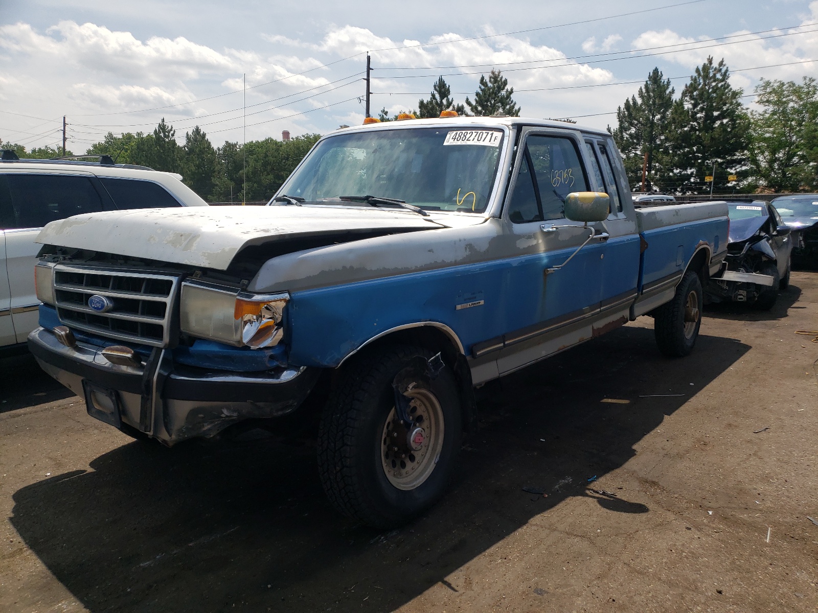 Photo 2 from auction – 1990 FORD F250 with VIN 1FTHX26G9LKA72791