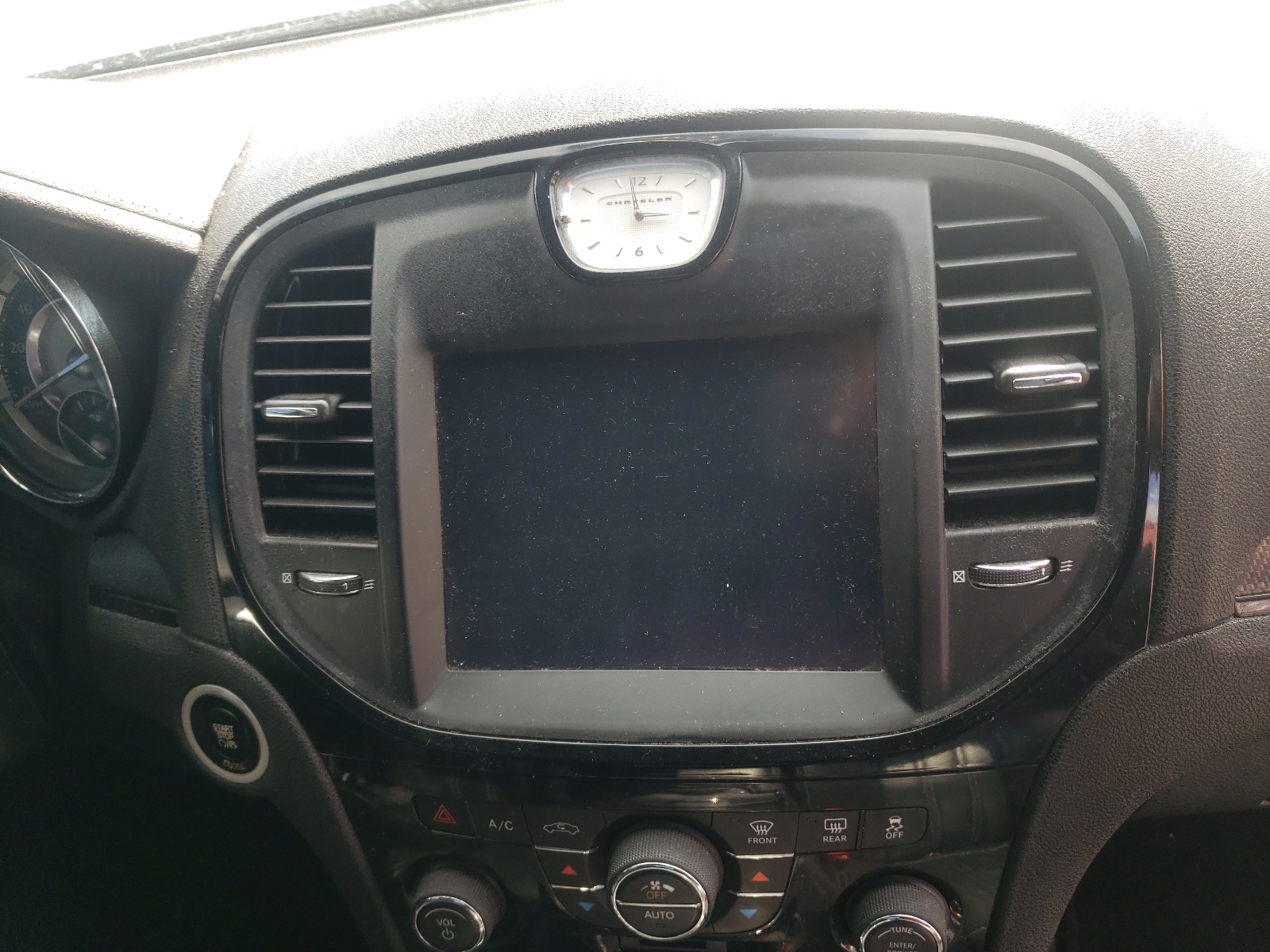 Zdjęcie 9 z aukcji – 2014 CHRYSLER 300 S z VIN 2C3CCABG5EH204966