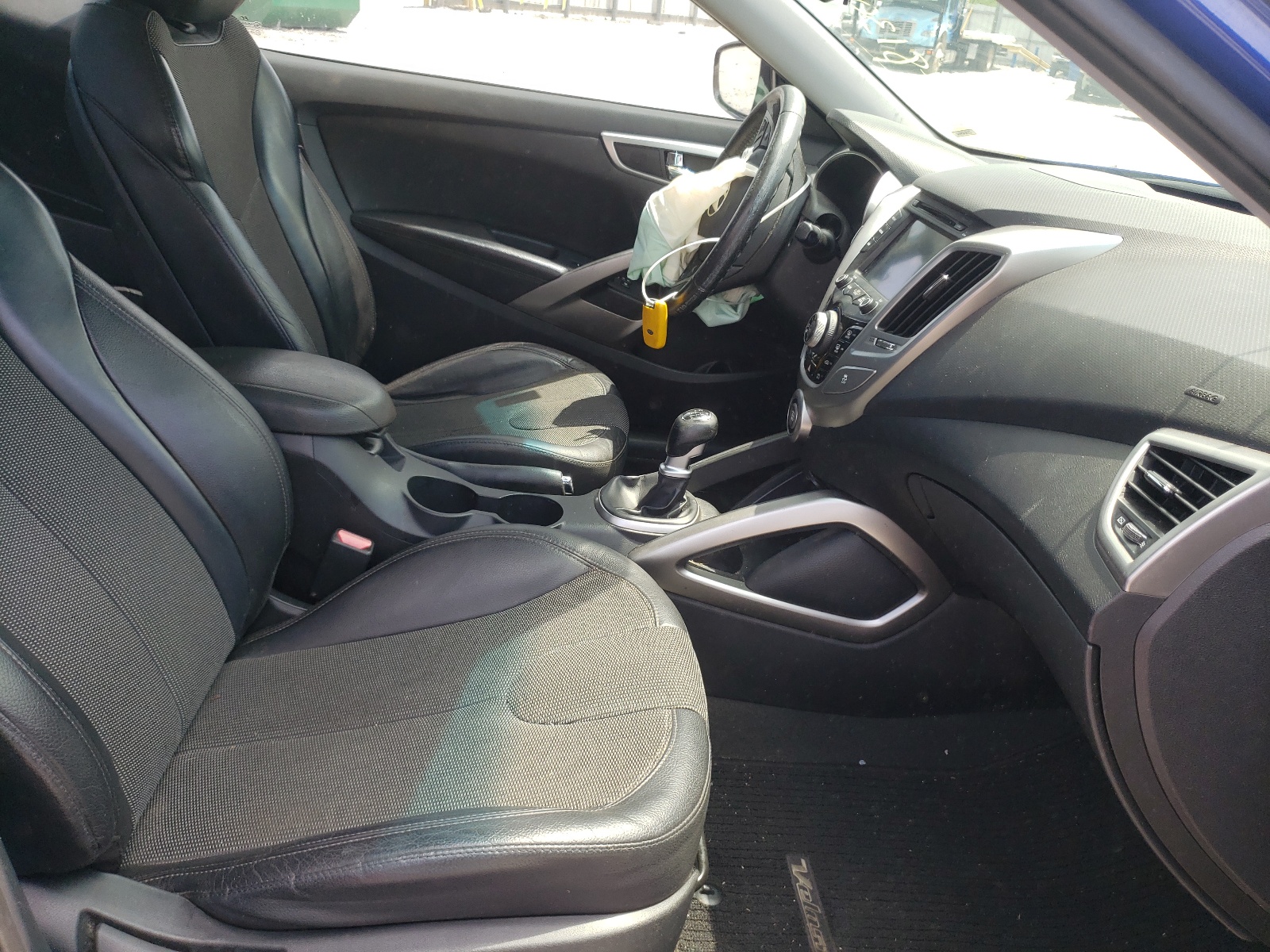 Zdjęcie 5 z aukcji – 2012 HYUNDAI VELOSTER z VIN KMHTC6AD1CU043117