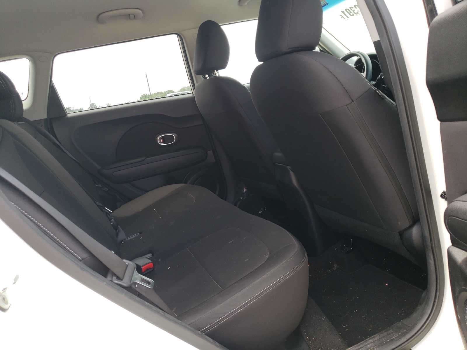 Photo 6 from auction – 2015 KIA SOUL with VIN KNDJN2A23F7116911