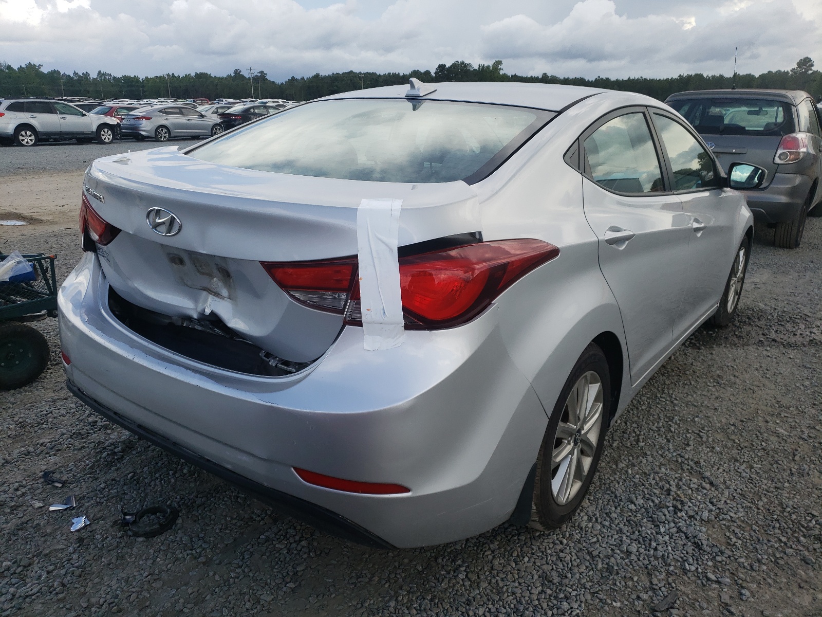 Photo 4 from auction – 2016 HYUNDAI ELANTRA SE with VIN KMHDH4AE3GU589832