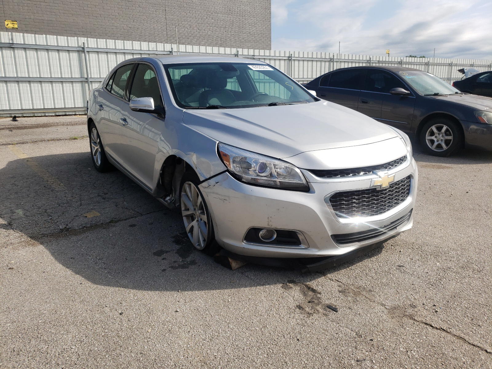 Photo 9 from auction – 2016 CHEVROLET MALIBU LIM with VIN 1G11E5SA3GF105463