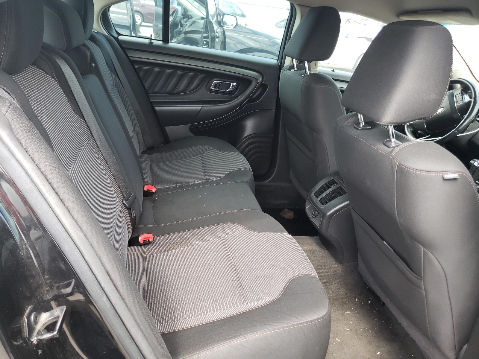 Photo 6 from auction – 2011 FORD TAURUS SEL with VIN 1FAHP2HW4BG159915