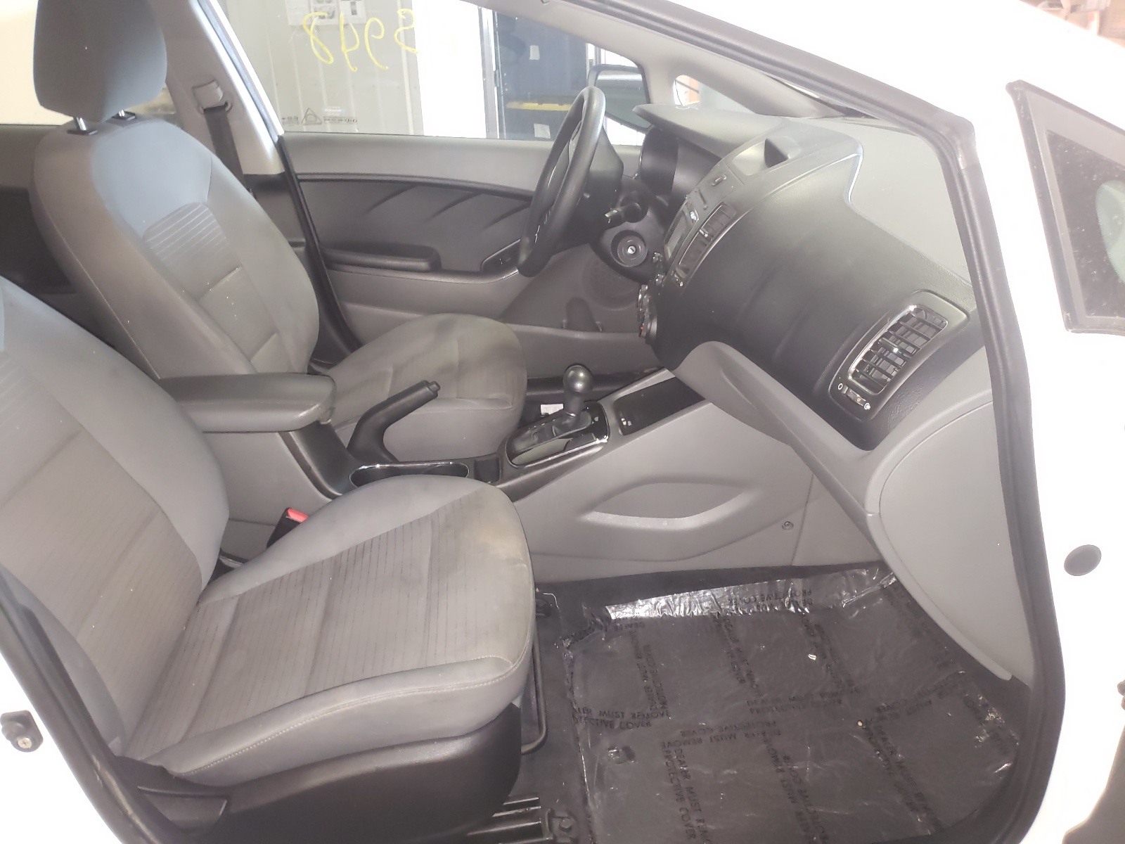 صورة رقم 5 من المزاد - 2017 KIA FORTE LX مع VIN 3KPFL4A71HE015307