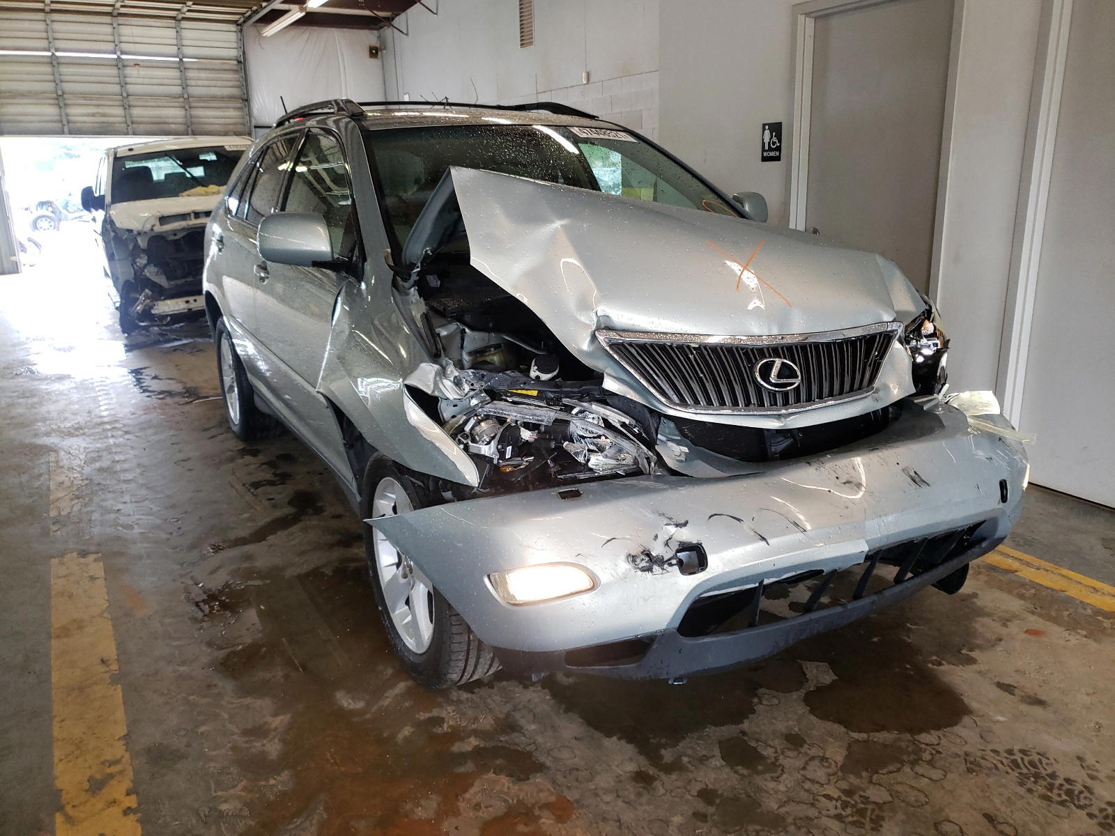 LEXUS RX 330 2006 with VIN 2T2HA31U46C109087 - Photo from auction
