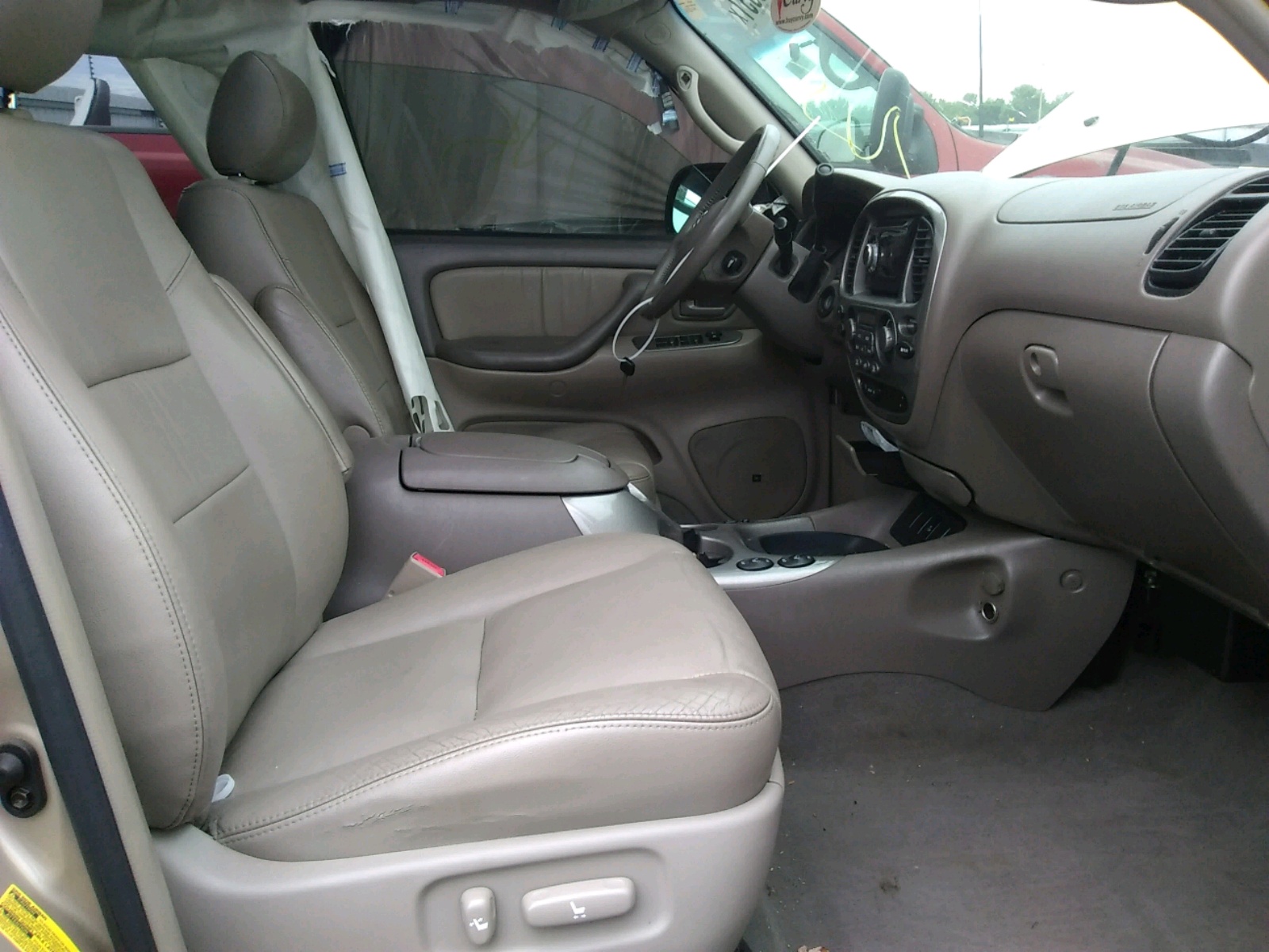 Photo 5 from auction – 2006 TOYOTA SEQUOIA LI with VIN 5TDBT48AX6S270475