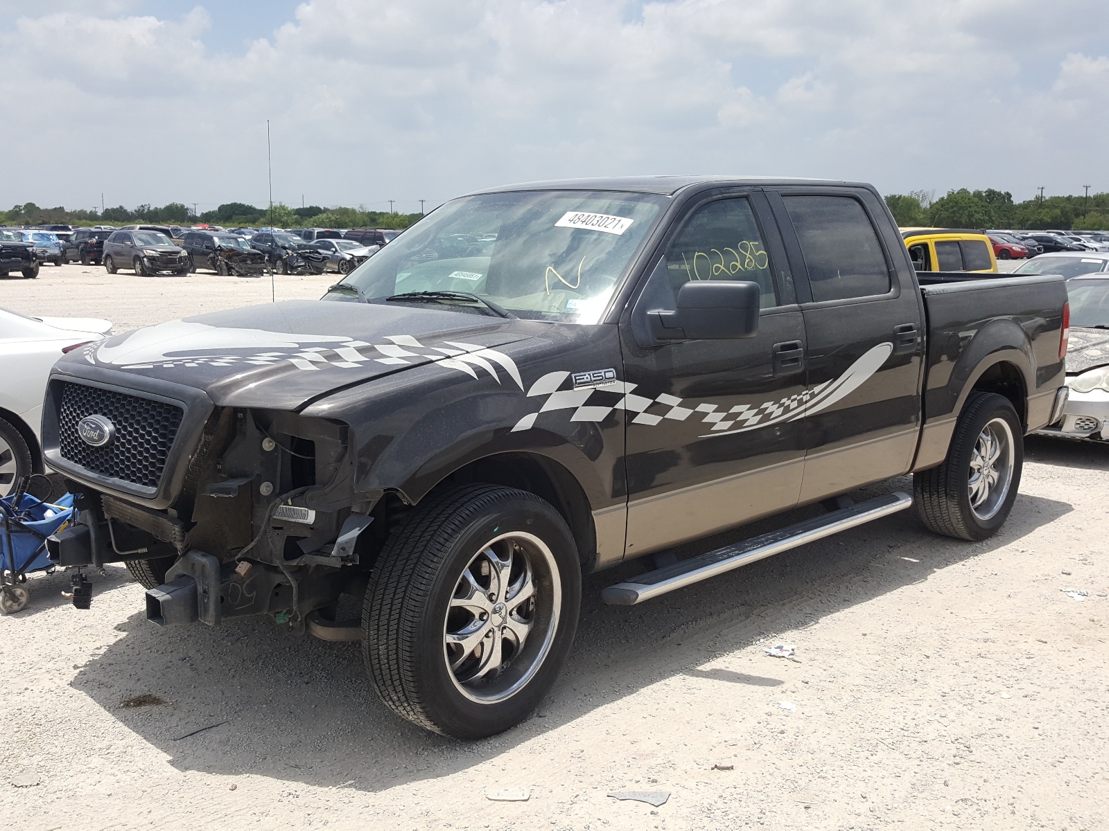 Photo 2 from auction – 2005 FORD F150 SUPER with VIN 1FTRW12W85KB82183