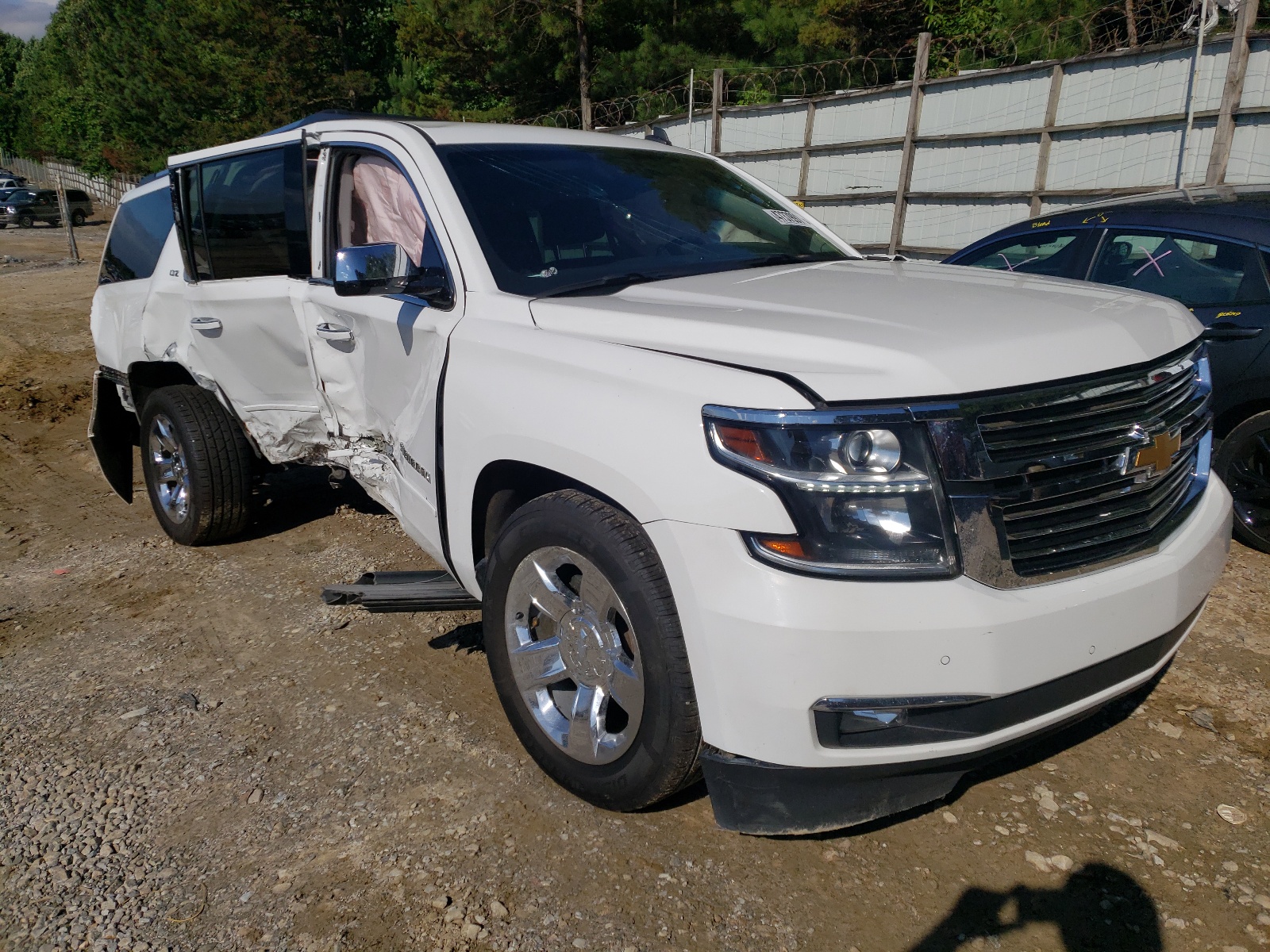 Photo 1 from auction – 2015 CHEVROLET SUBURBAN C with VIN 1GNSCKKC2FR156345