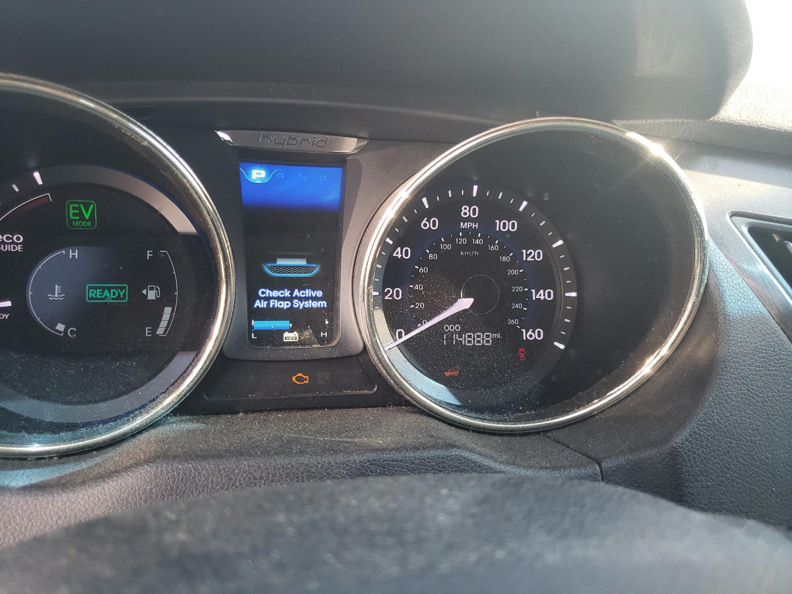 Photo 8 from auction – 2011 HYUNDAI SONATA with VIN KMHEC4A49BA004787