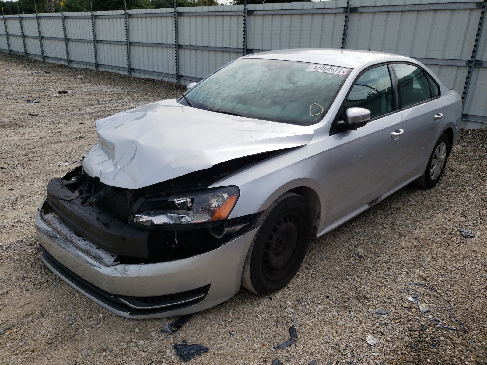 Photo 2 from auction – 2013 VOLKSWAGEN PASSAT S with VIN 1VWAP7A38DC057100
