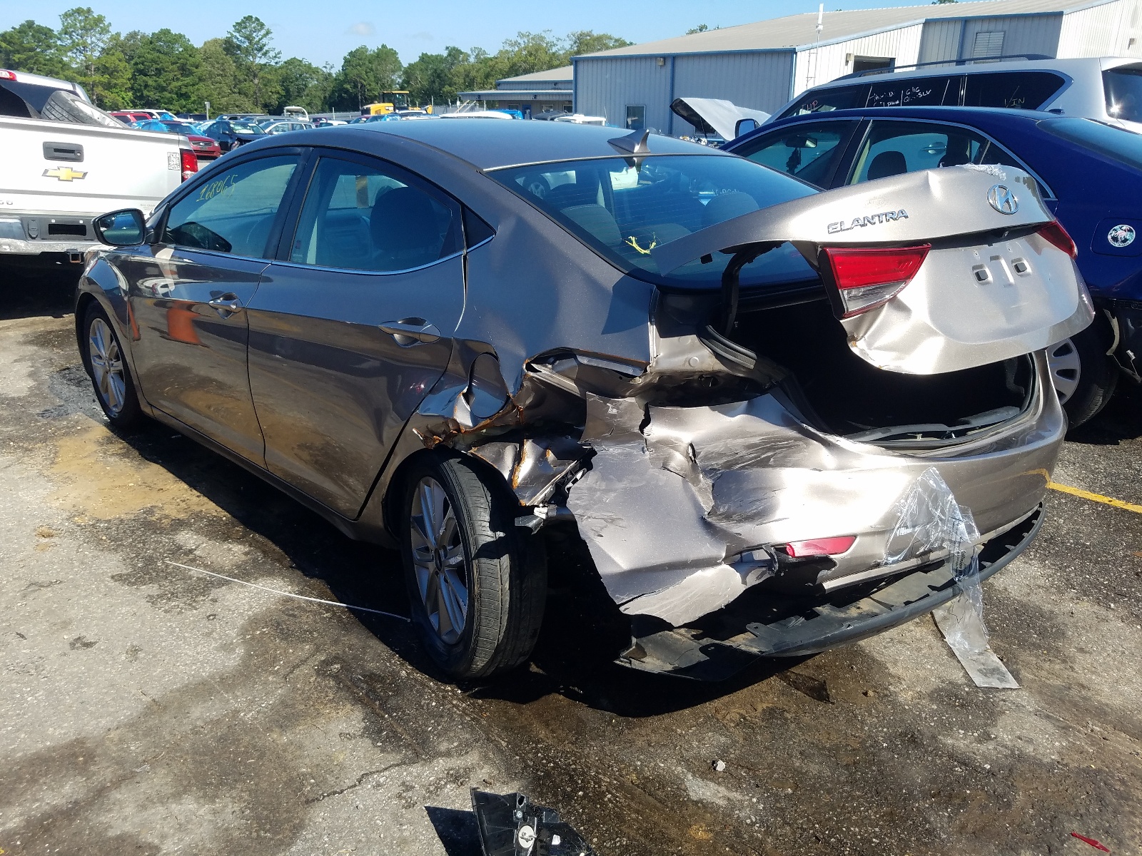 Photo 3 from auction – 2015 HYUNDAI ELANTRA SE with VIN 5NPDH4AE3FH606366