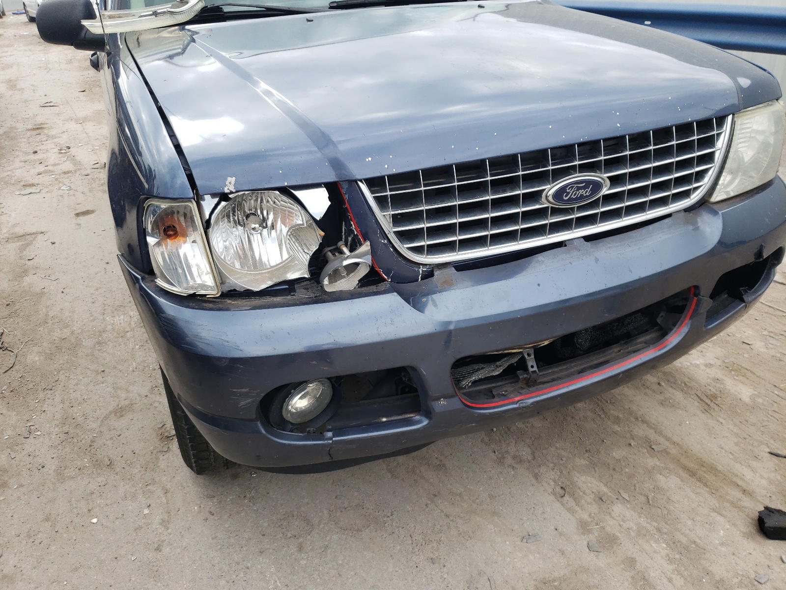 Photo 9 from auction – 2004 FORD EXPLORER X with VIN 1FMZU63W74ZA69490