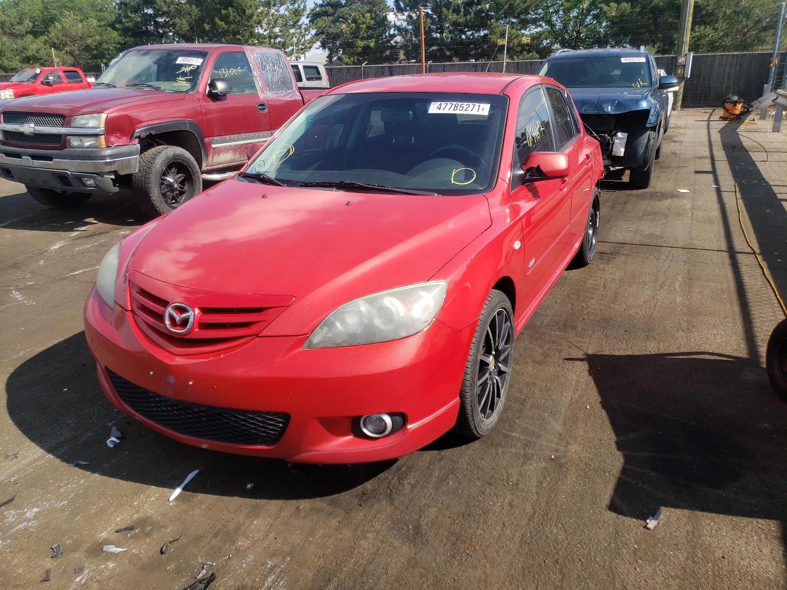 Photo 2 from auction – 2005 MAZDA 3 HATCHBAC with VIN JM1BK343551253468
