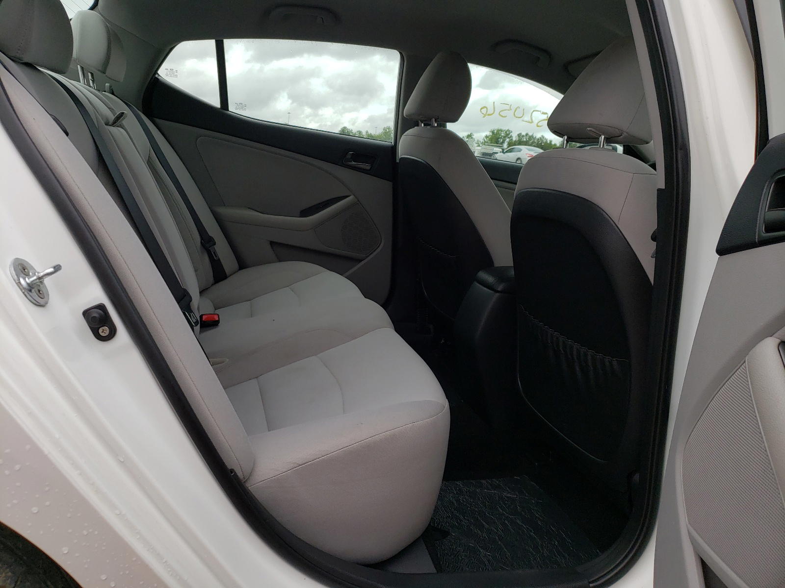 Photo 6 from auction – 2015 KIA OPTIMA LX with VIN KNAGM4A74F5660850