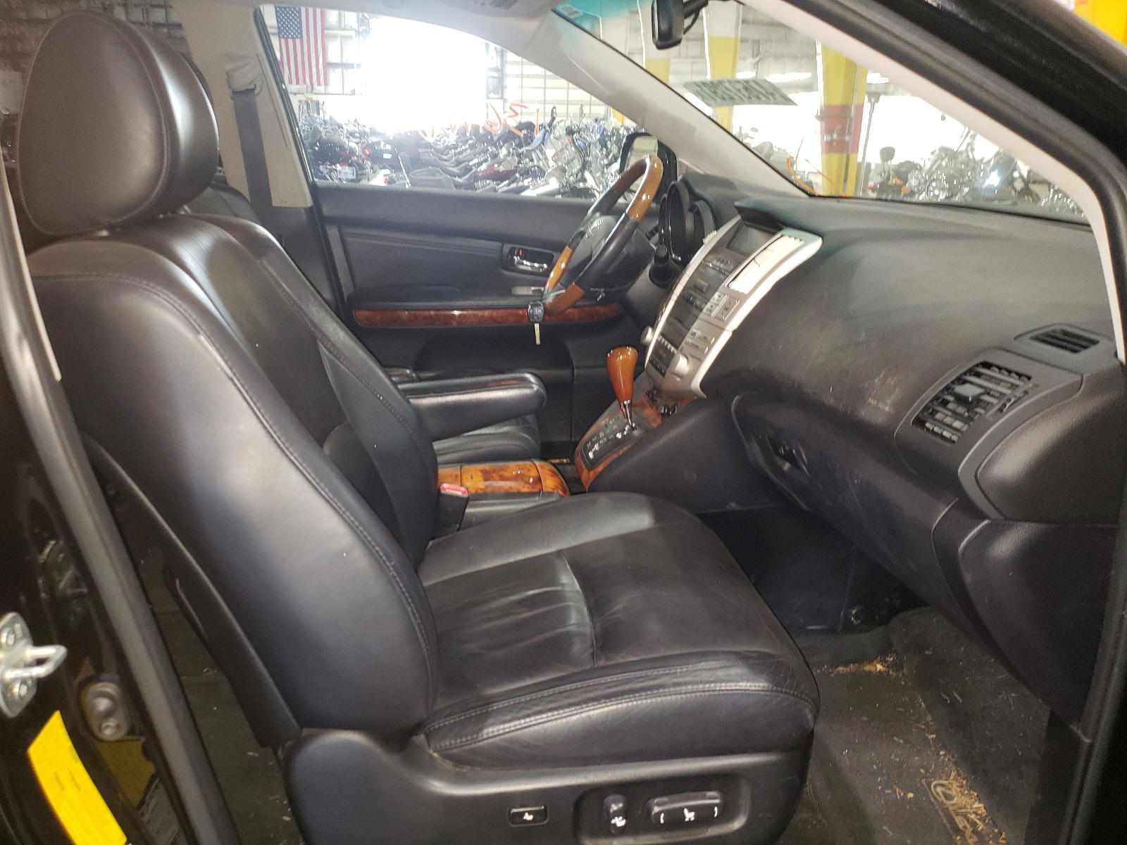 Photo 5 from auction – 2009 LEXUS RX 350 with VIN 2T2HK31U89C107182