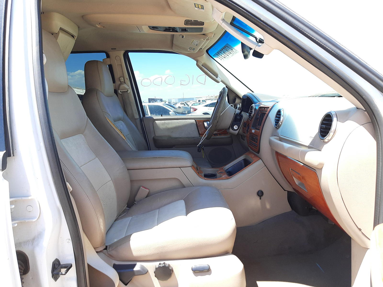 Photo 5 from auction – 2003 FORD EXPEDITION with VIN 1FMFU18L03LA51337