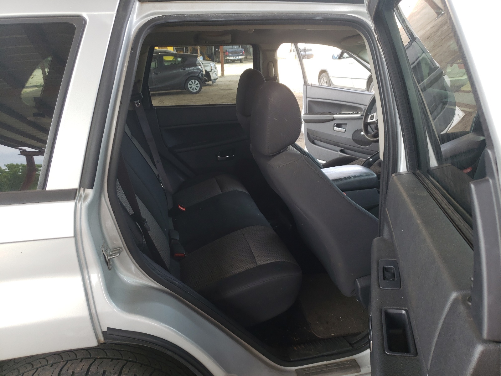 Photo 6 from auction – 2009 JEEP GRAND CHER with VIN 1J8GS48K99C514780