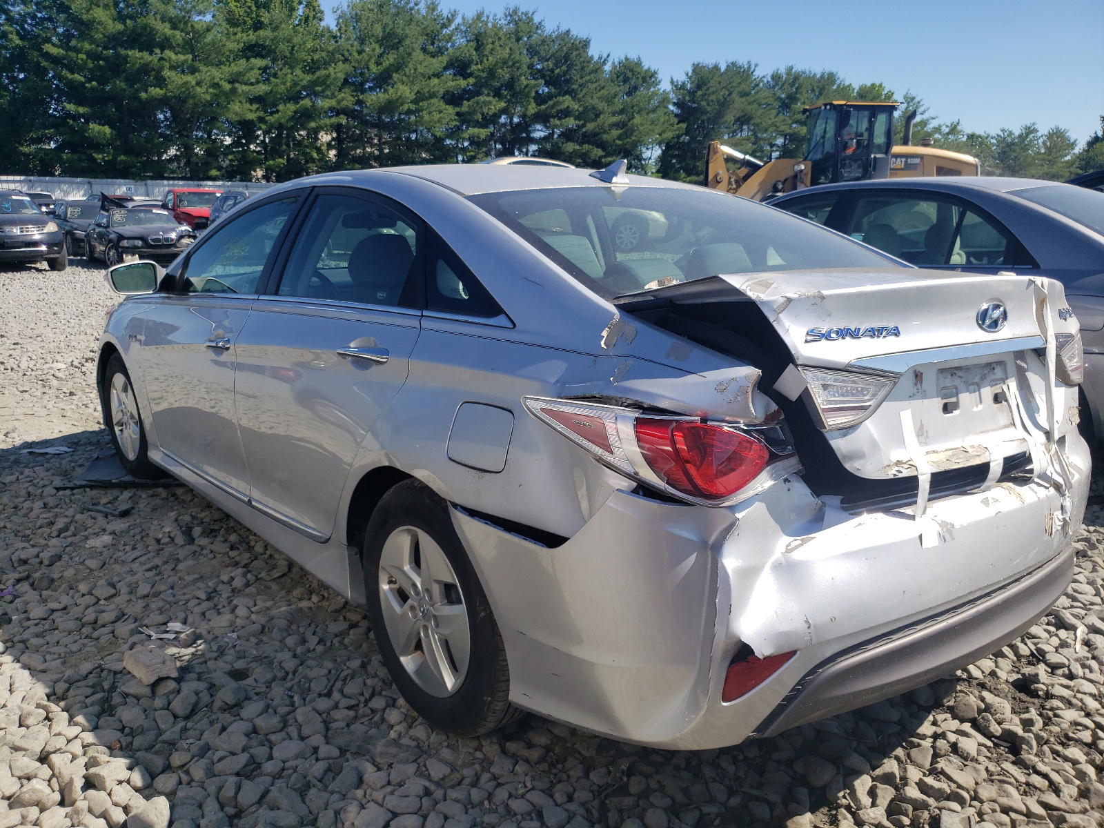 Photo 3 from auction – 2011 HYUNDAI SONATA with VIN KMHEC4A49BA004787