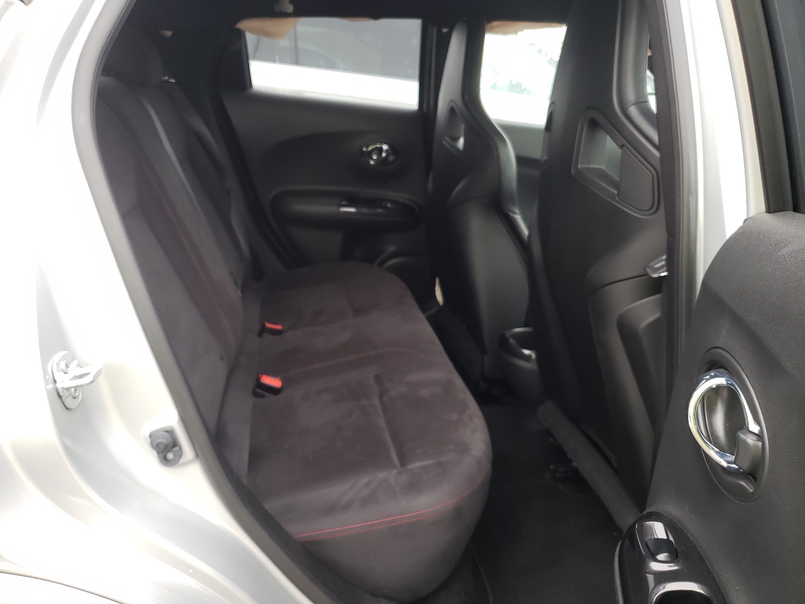 Photo 6 from auction – 2015 NISSAN JUKE NISMO with VIN JN8DF5MV3FT250007