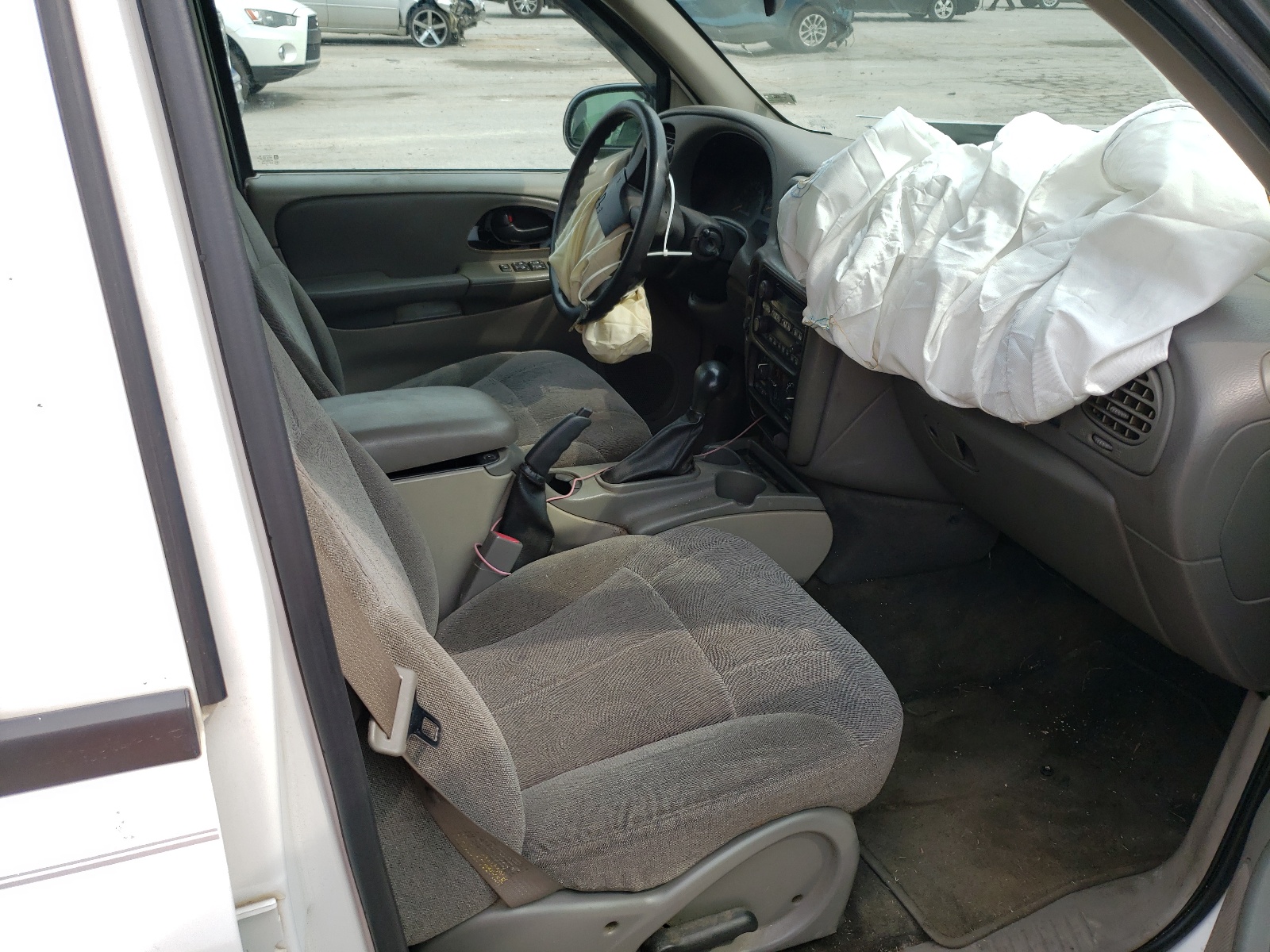 Photo 5 from auction – 2004 CHEVROLET TRAILBLAZE with VIN 1GNDT13S342122977