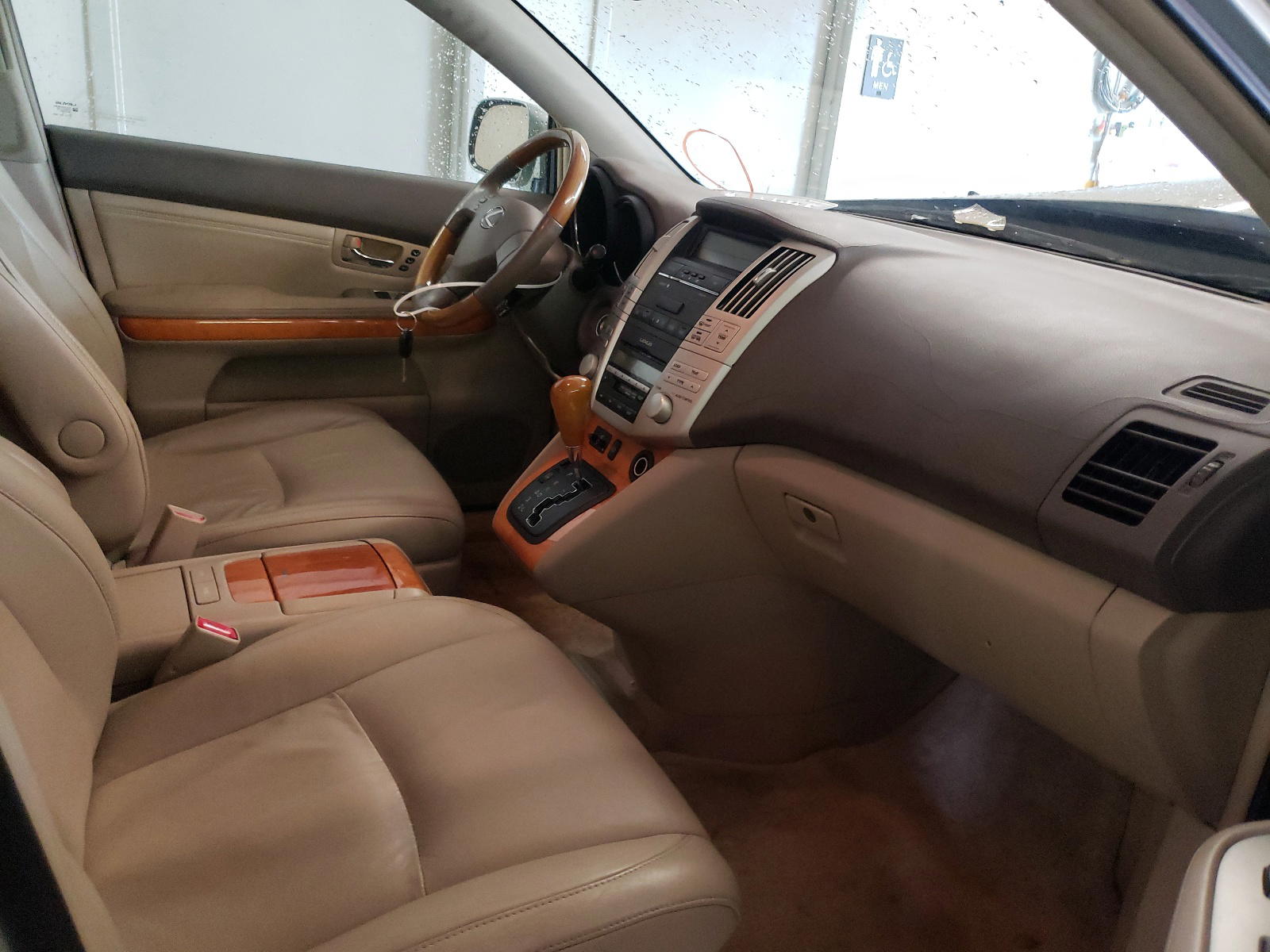Photo 5 from auction – 2006 LEXUS RX 330 with VIN 2T2HA31U46C109087