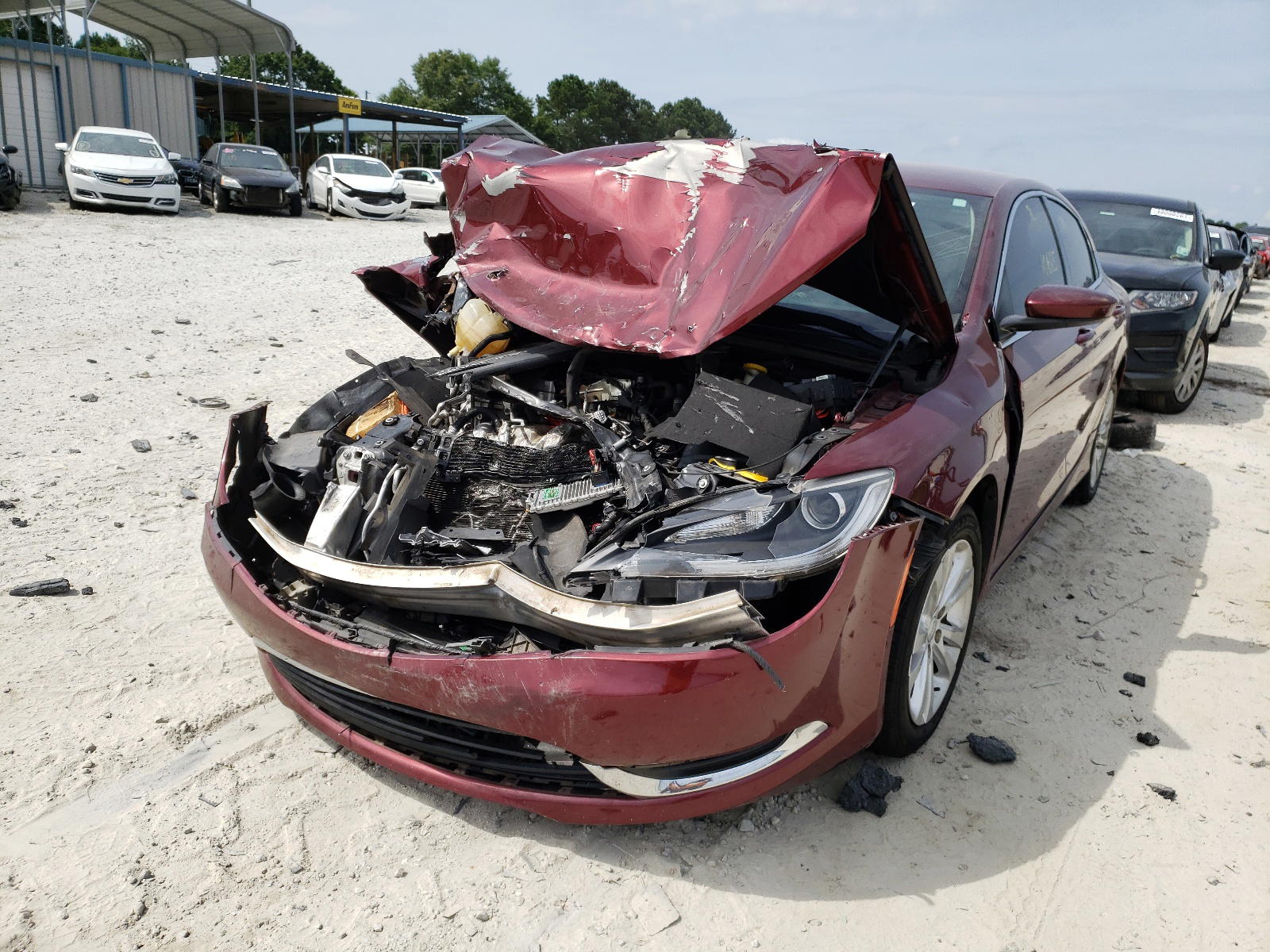 Photo 2 from auction – 2015 CHRYSLER 200 LIMITE with VIN 1C3CCCAB8FN642035