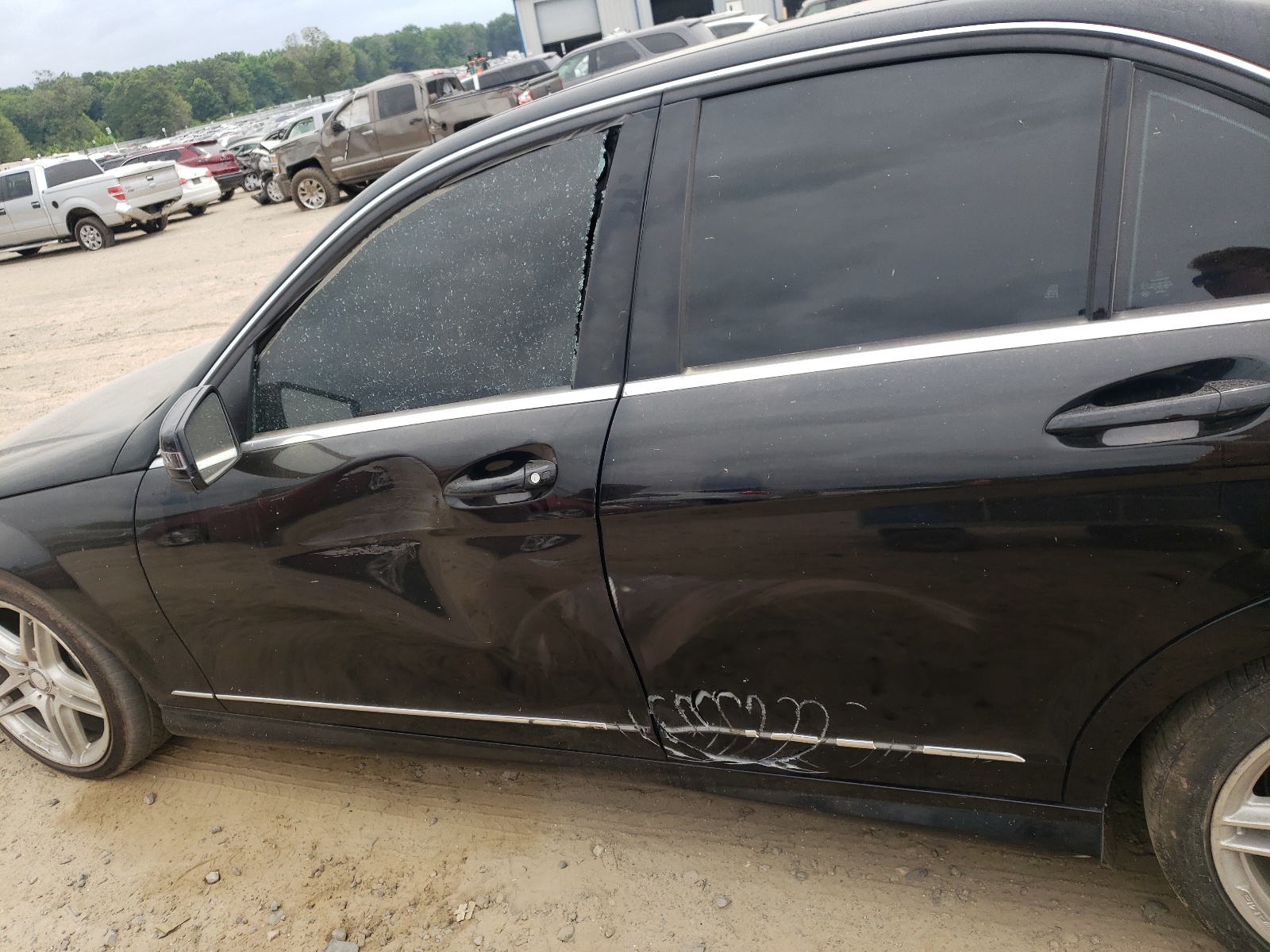 Photo 9 from auction – 2011 MERCEDES-BENZ C 300 with VIN WDDGF5EB3BA433691