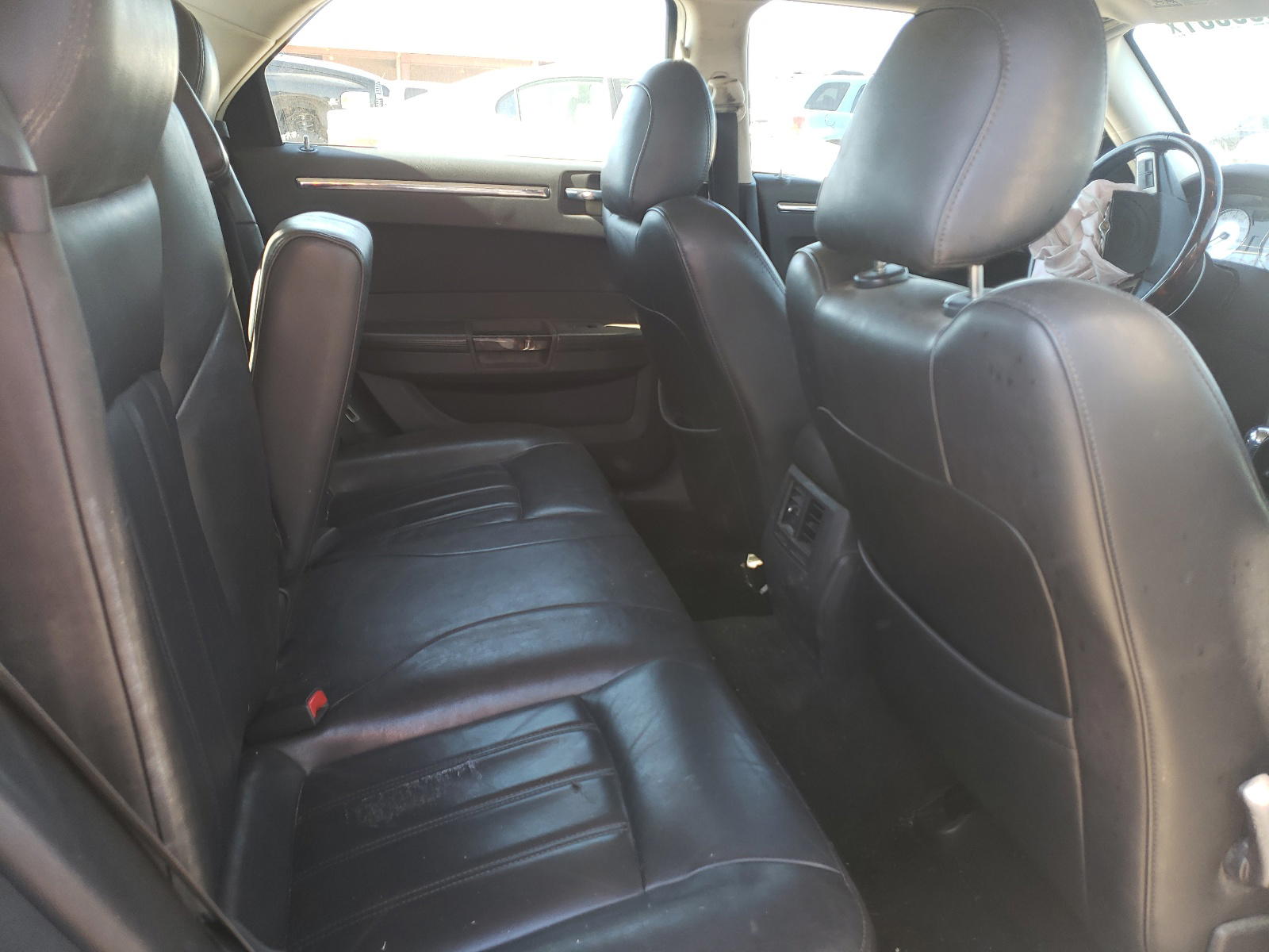 Photo 6 from auction – 2010 CHRYSLER 300C with VIN 2C3CA6CT9AH126670