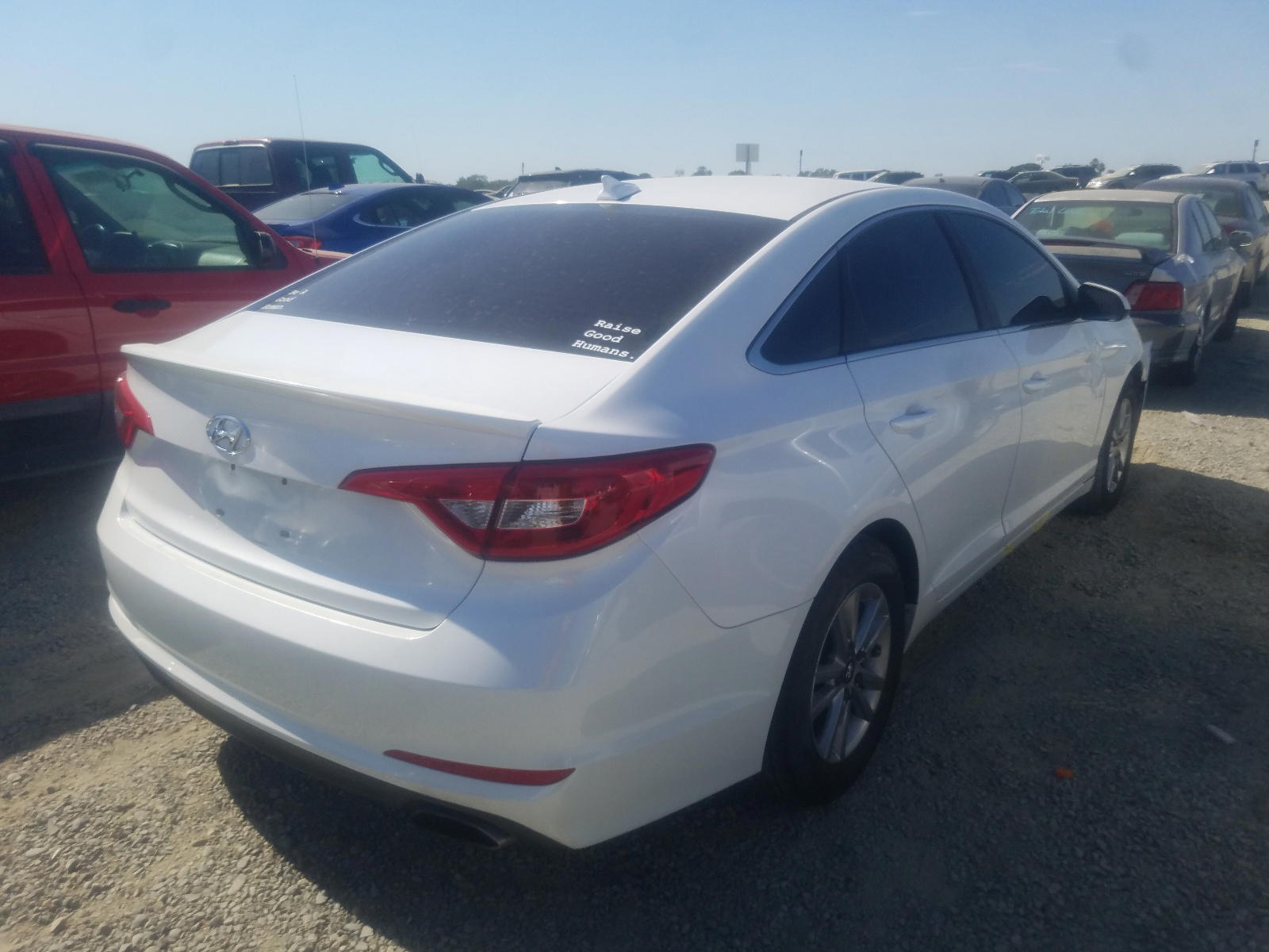 Photo 4 from auction – 2015 HYUNDAI SONATA SE with VIN 5NPE24AF6FH123727