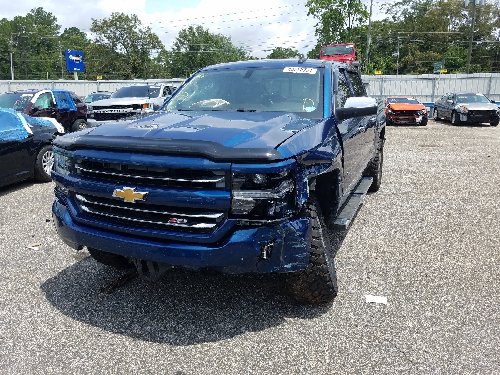 Фото 2 с аукциона – 2017 CHEVROLET SILVERADO с VIN 3GCUKSEC9HG285153