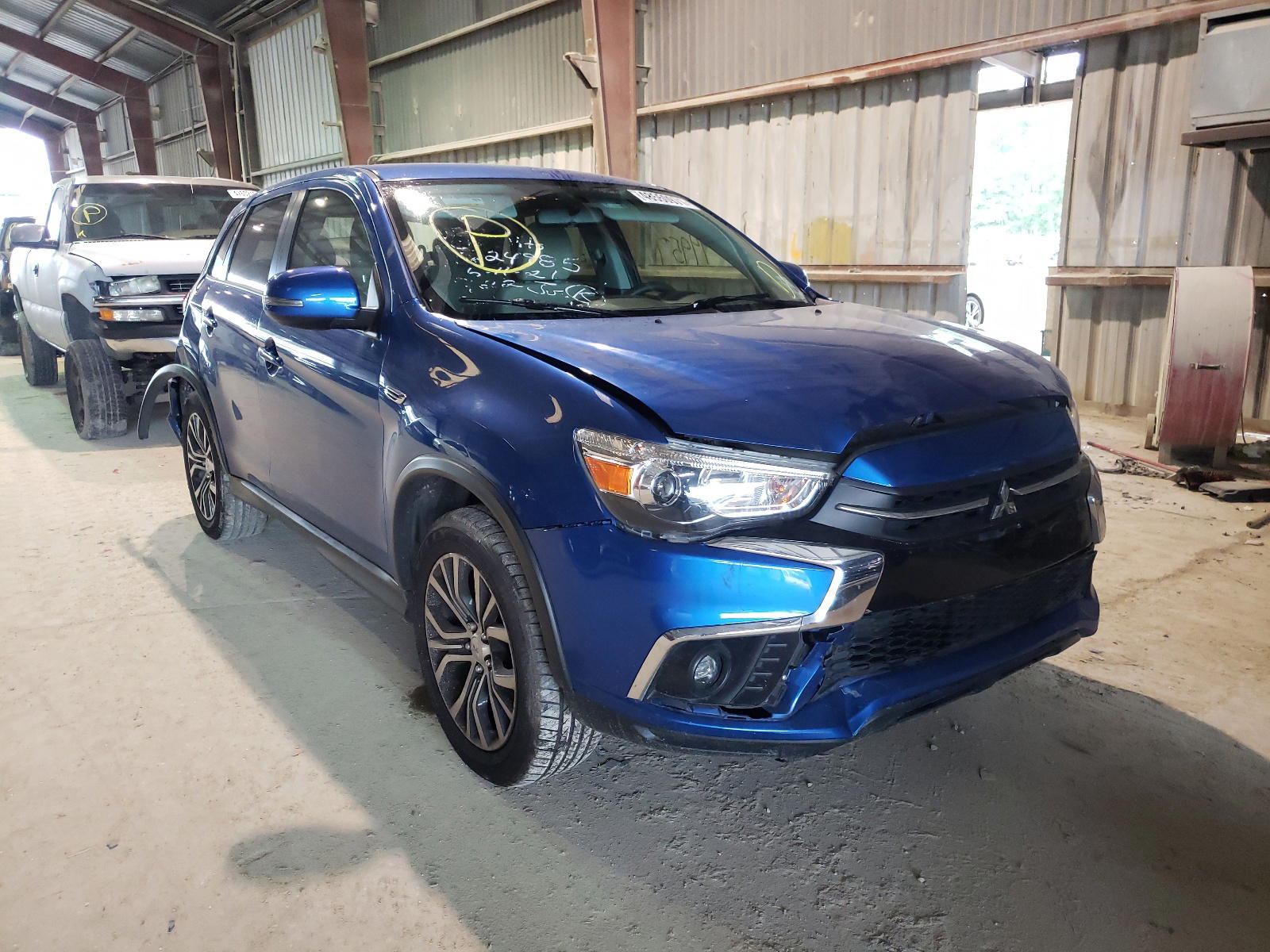 MITSUBISHI OUTLANDER 2018 with VIN JA4AP3AU9JZ024985 - Photo from auction