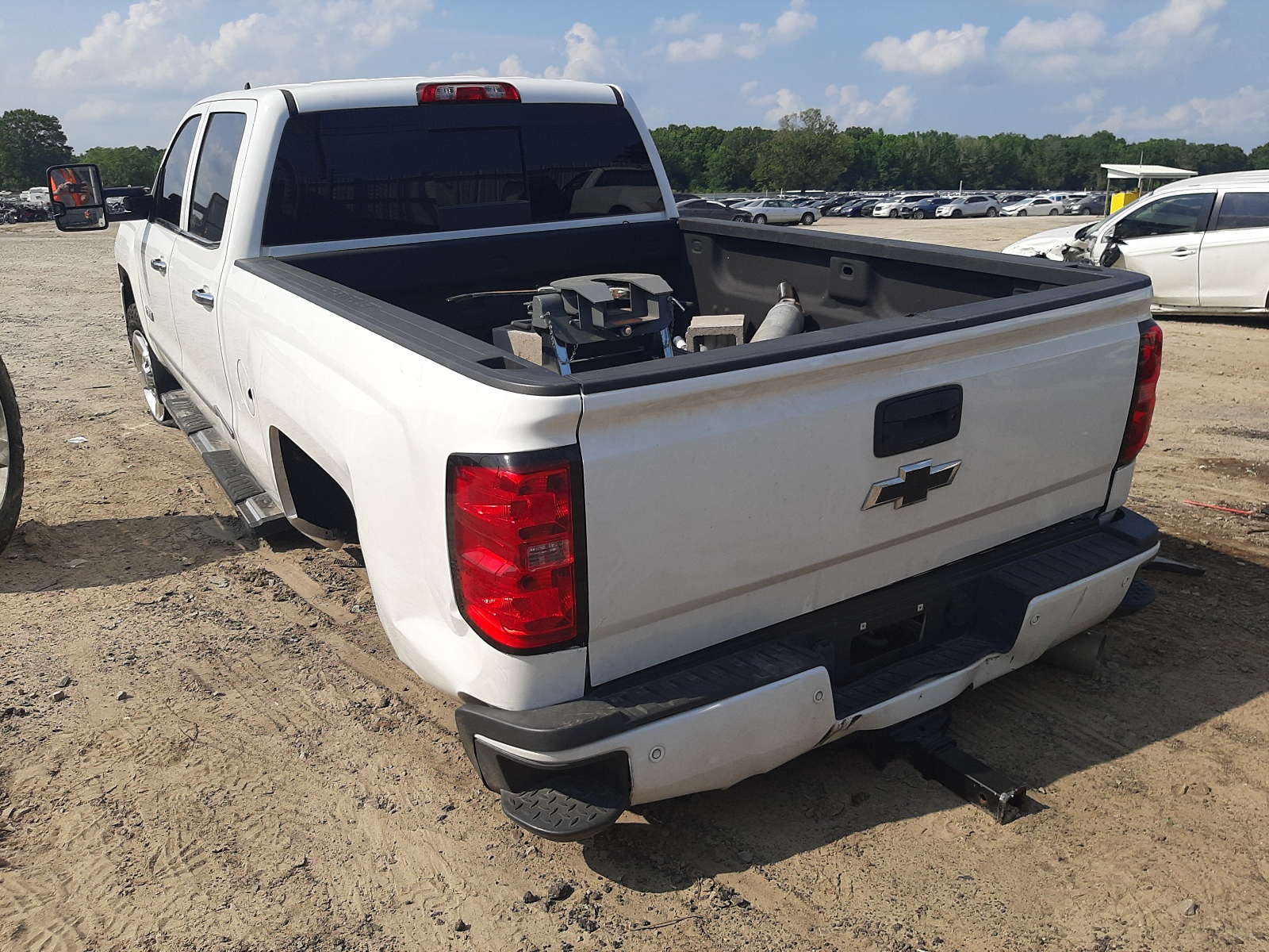 Photo 3 from auction – 2018 CHEVROLET SILVERADO with VIN 1GC1KVEY0JF149601