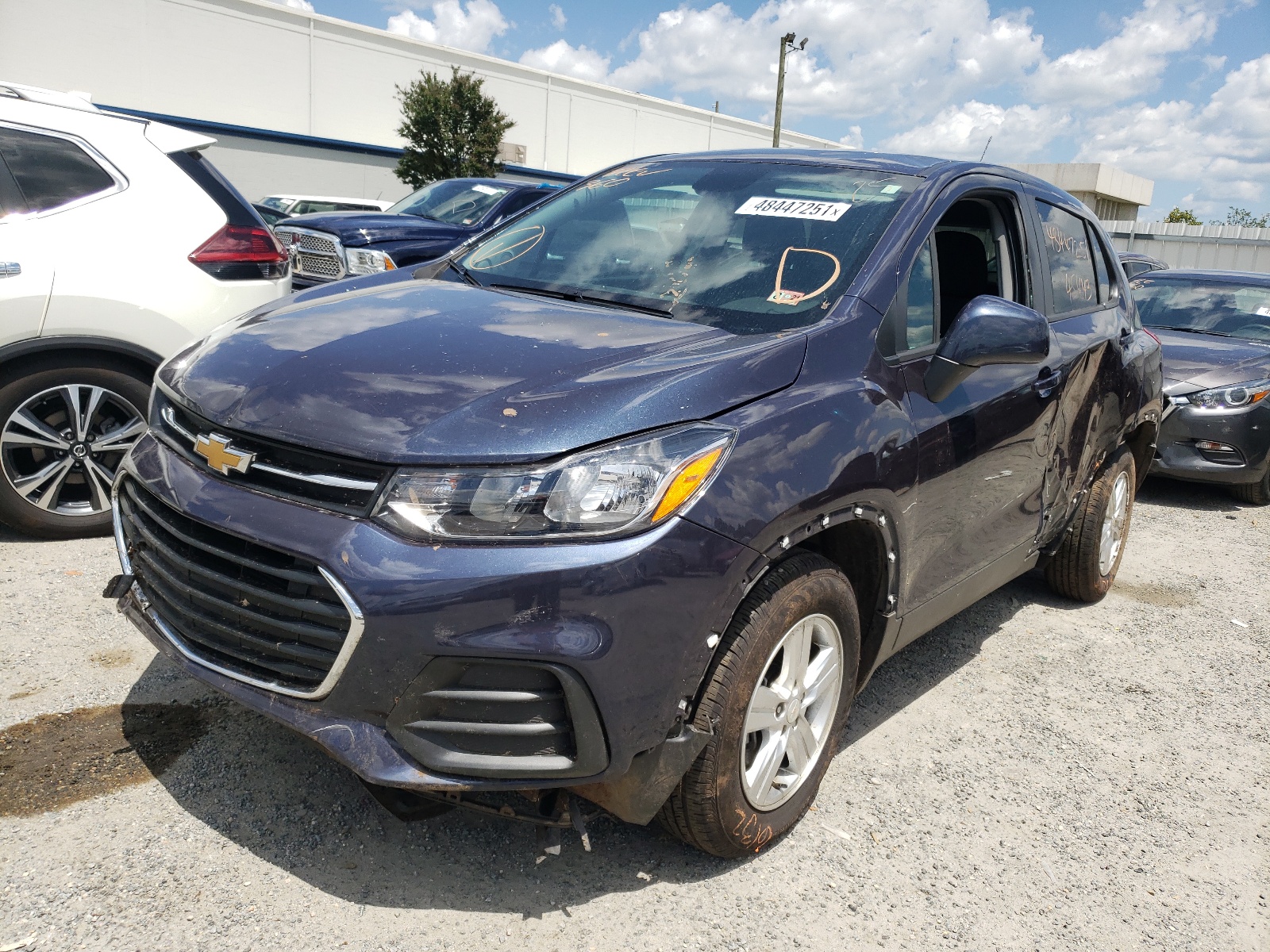 Photo 2 from auction – 2019 CHEVROLET TRAX LS with VIN 3GNCJNSB1KL229712