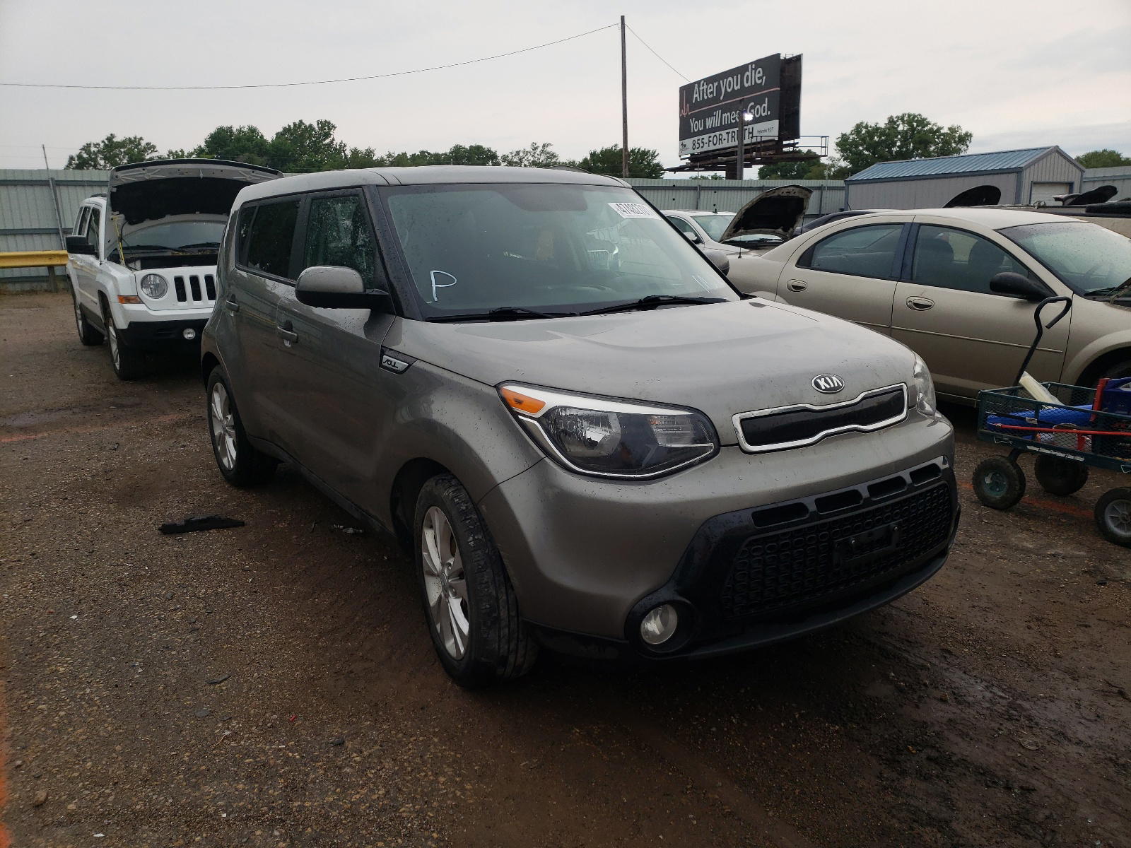 KIA SOUL + 2016 with VIN KNDJP3A56G7240635 - Photo from auction