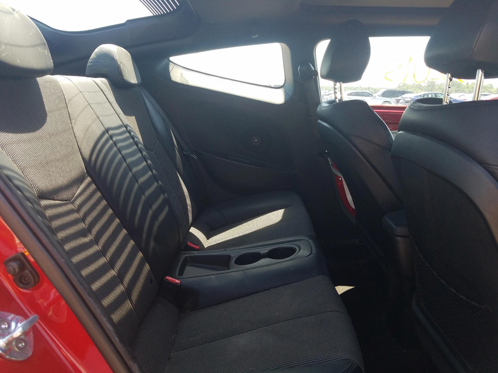 Photo 6 from auction – 2016 HYUNDAI VELOSTER with VIN KMHTC6AD0GU250605