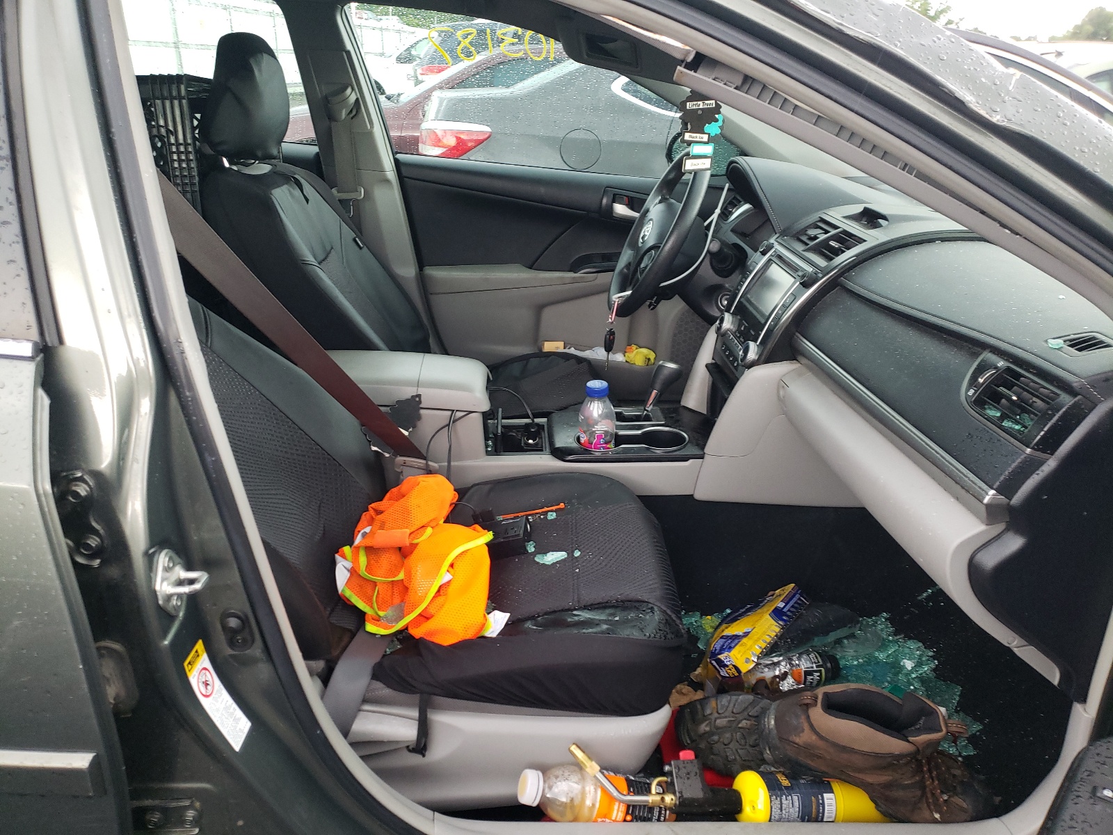Photo 5 from auction – 2013 TOYOTA CAMRY L with VIN 4T4BF1FK0DR288382