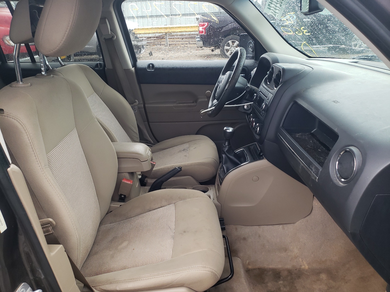 Photo 5 from auction – 2014 JEEP PATRIOT SP with VIN 1C4NJPBA1ED851323