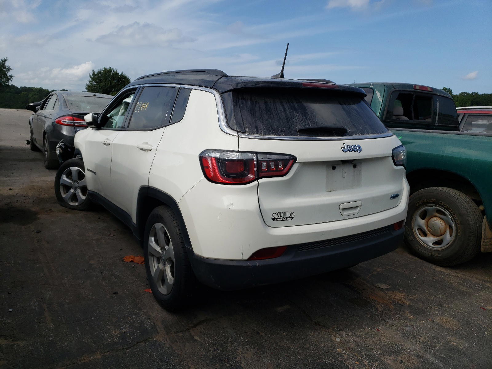 Photo 3 from auction – 2019 JEEP COMPASS LA with VIN 3C4NJCBB7KT677037