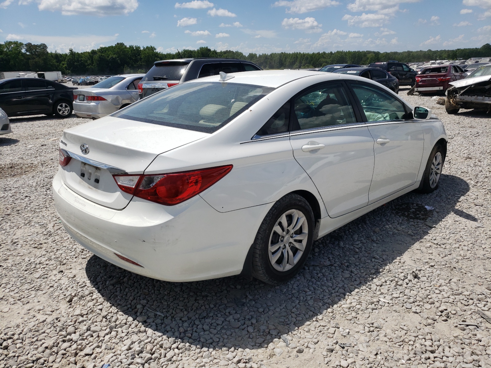 Photo 4 from auction – 2011 HYUNDAI SONATA GLS with VIN 5NPEB4AC4BH237063