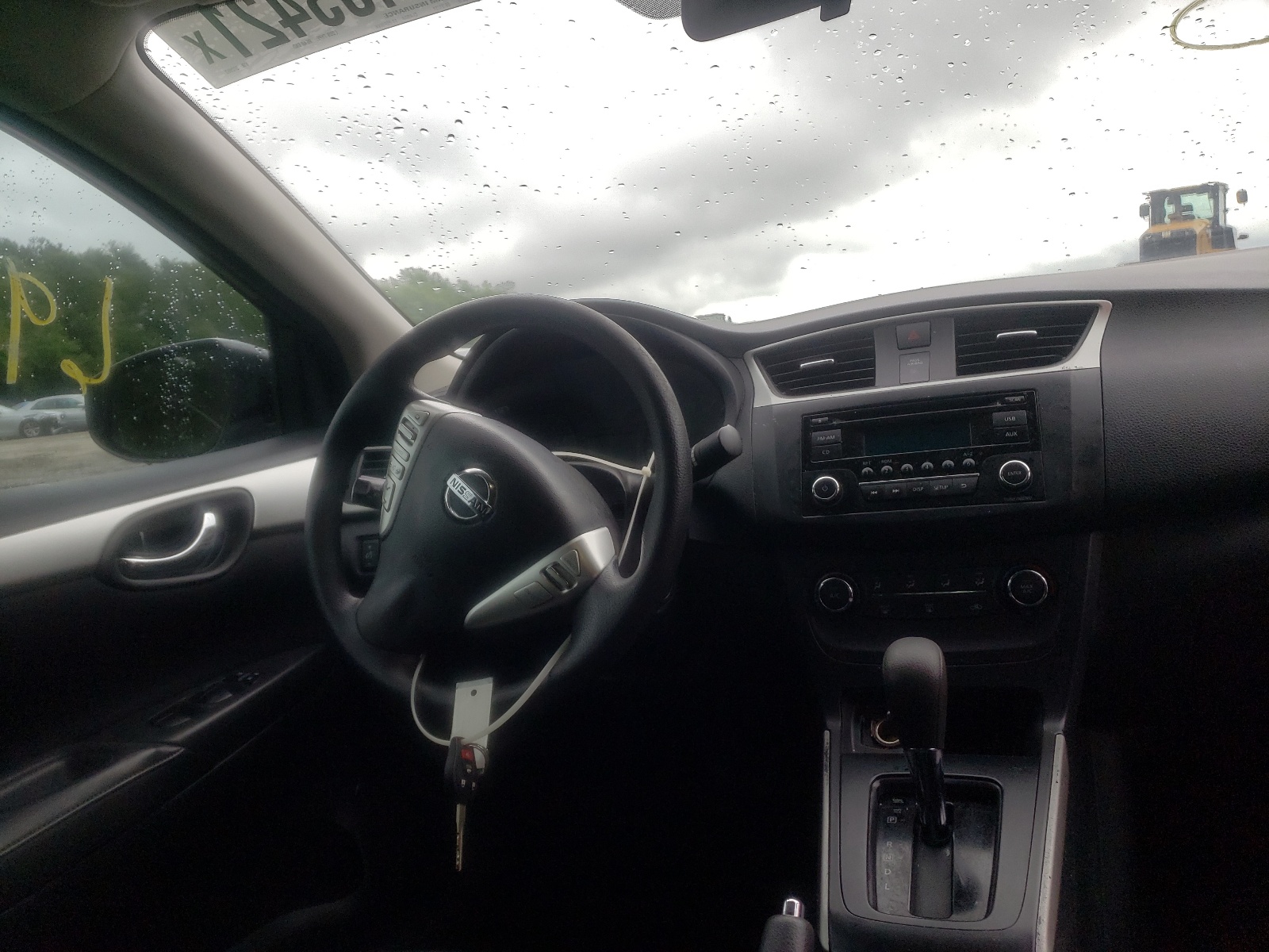 Photo 9 from auction – 2017 NISSAN SENTRA S with VIN 3N1AB7AP8HY372953