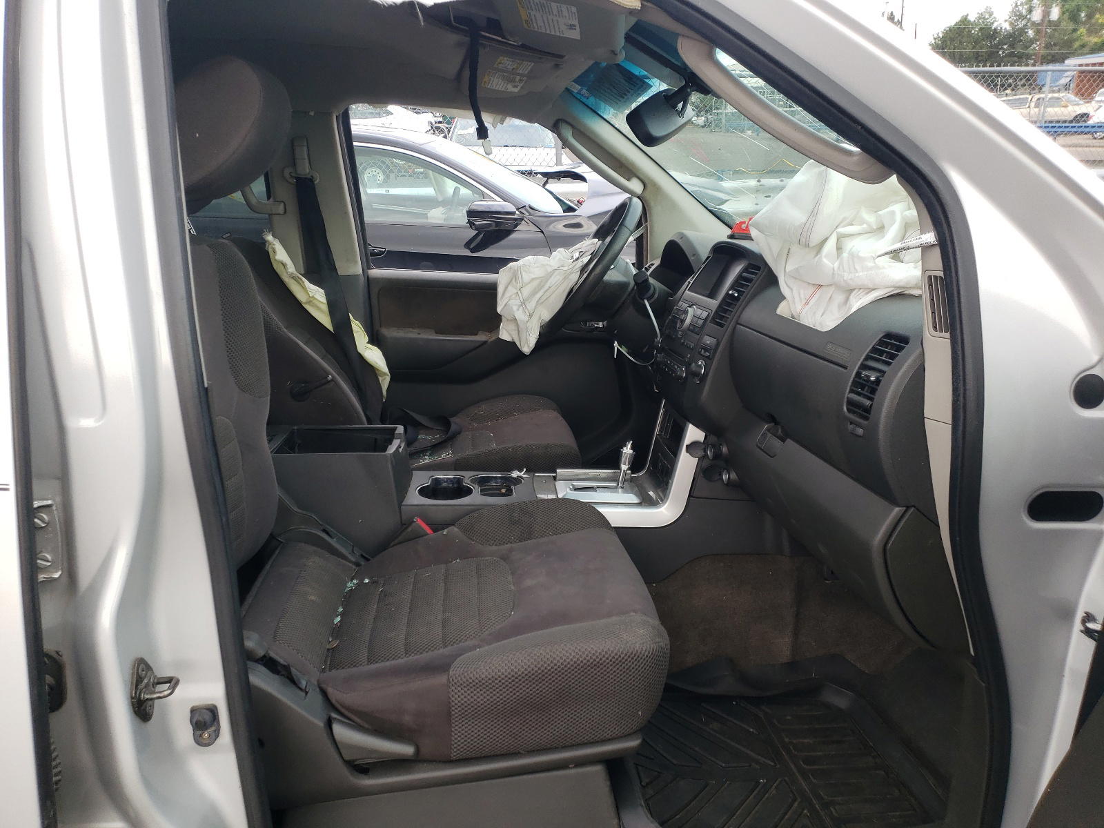 Photo 5 from auction – 2012 NISSAN PATHFINDER with VIN 5N1AR1NN1CC600822