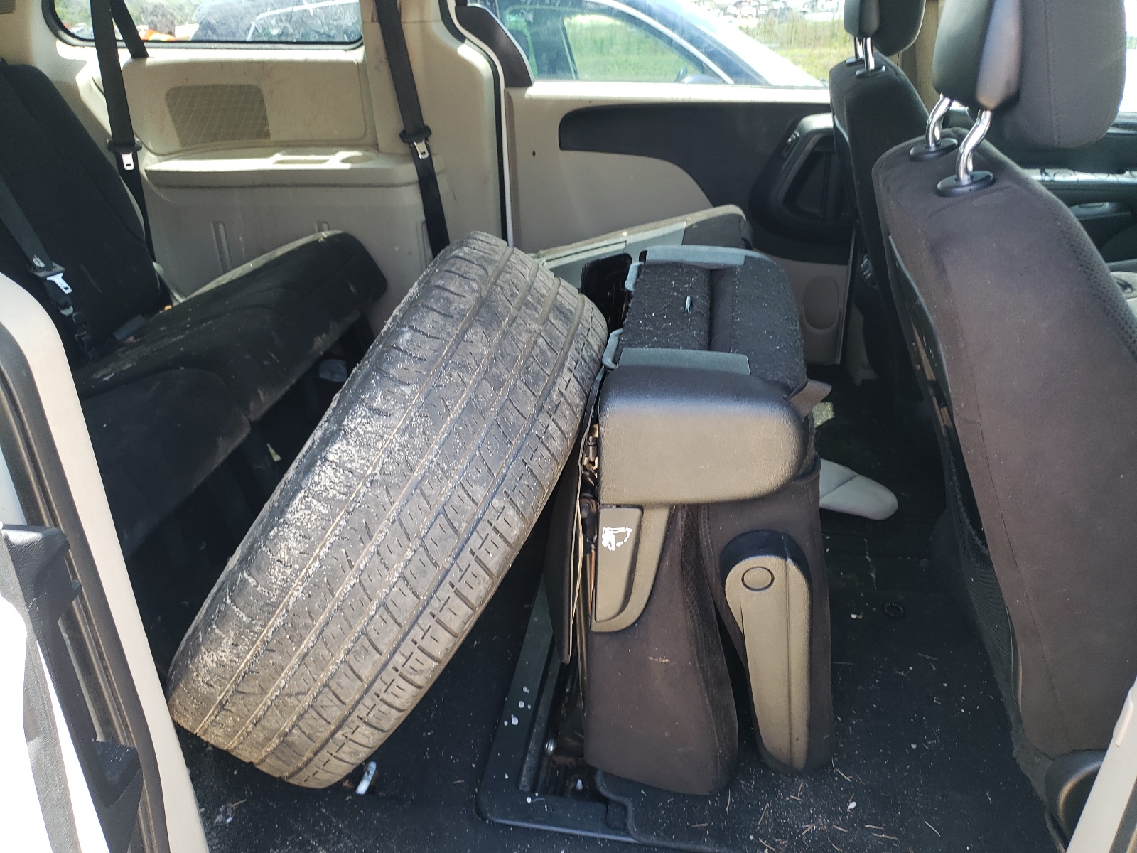 Zdjęcie 6 z aukcji – 2014 DODGE GRAND CARA z VIN 2C4RDGCG9ER128957
