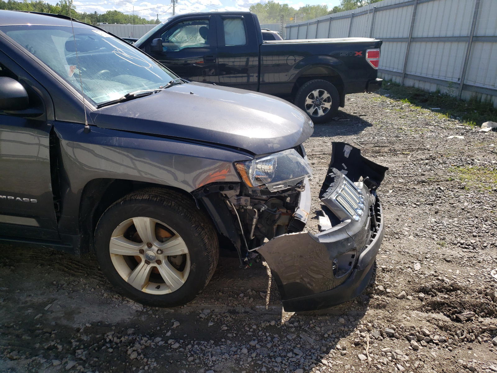 Photo 9 from auction – 2017 JEEP COMPASS SP with VIN 1C4NJCBA3HD147427