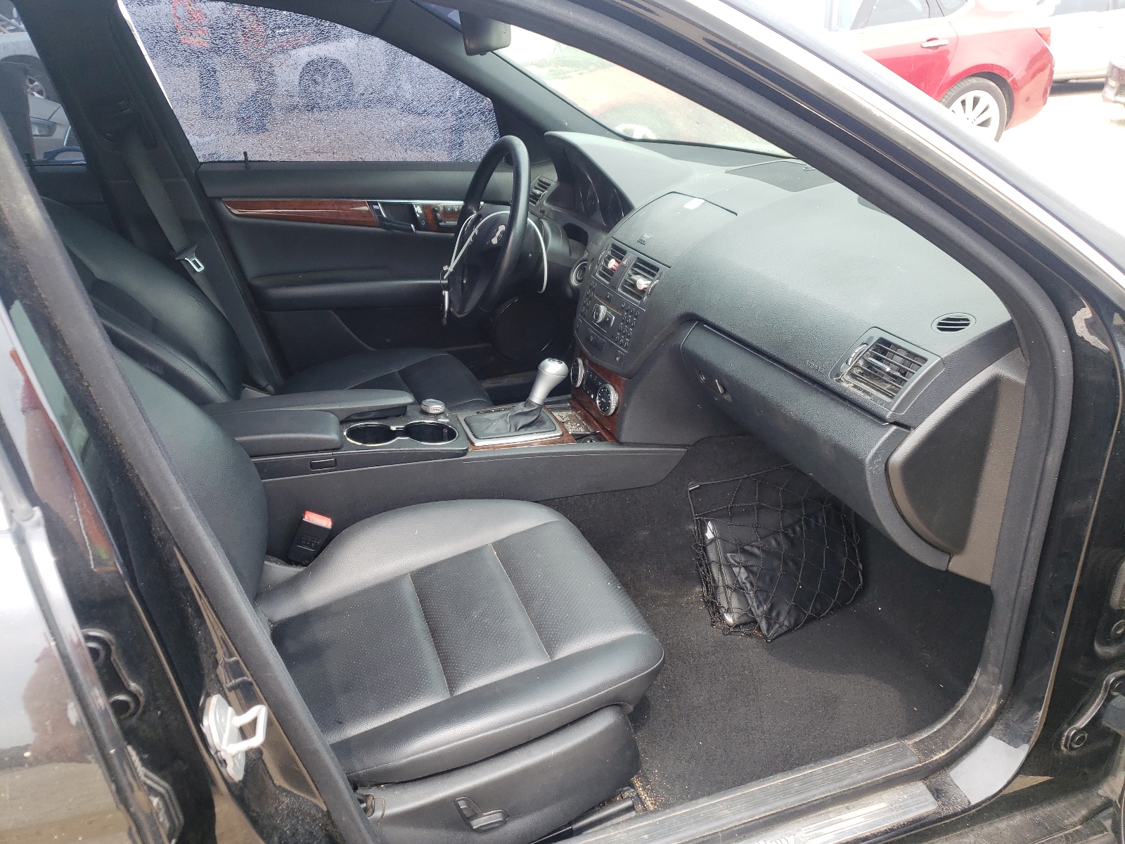 Photo 5 from auction – 2011 MERCEDES-BENZ C 300 with VIN WDDGF5EB3BA433691