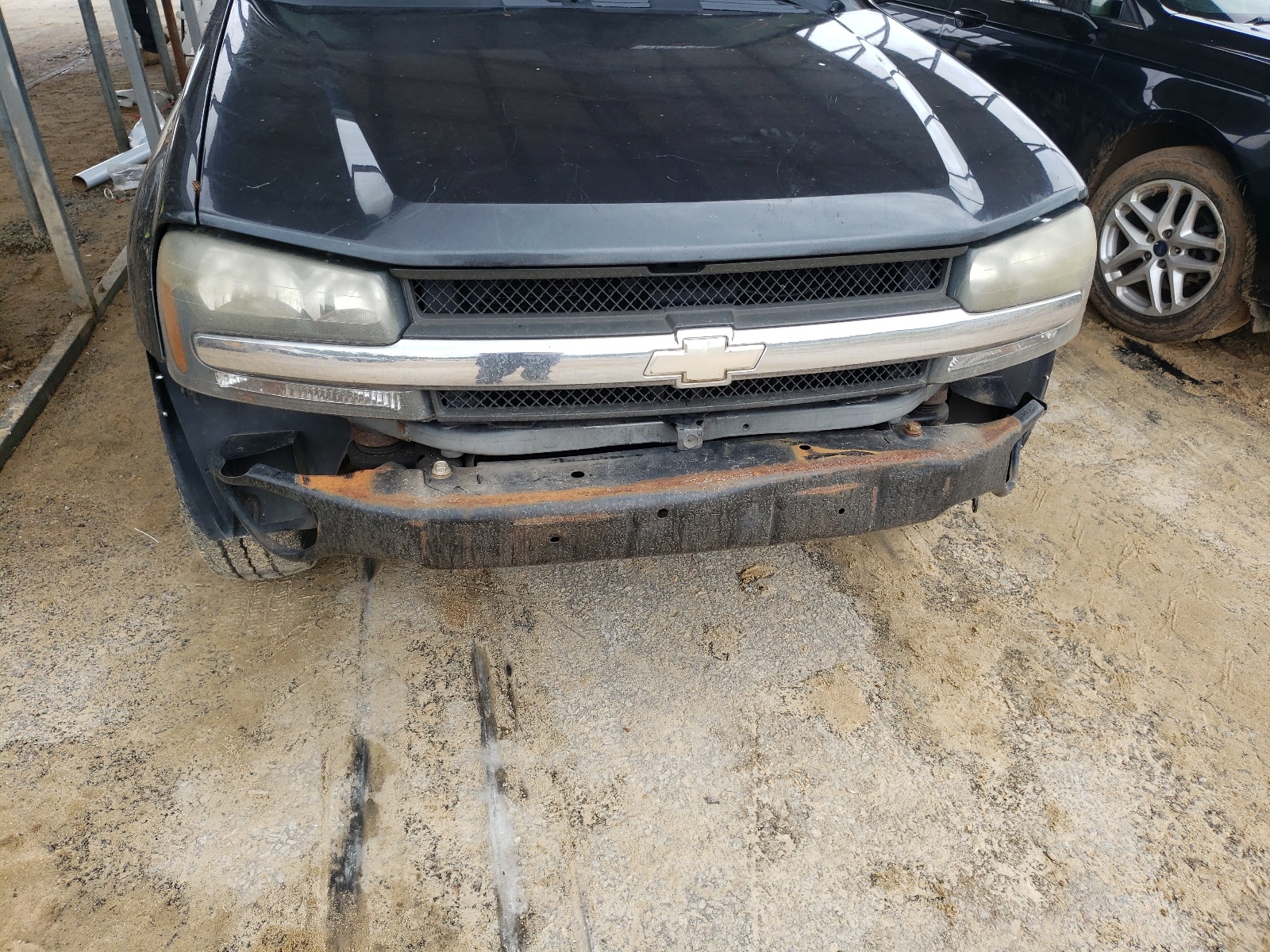 Photo 9 from auction – 2005 CHEVROLET TRAILBLAZE with VIN 1GNDS13S852189367