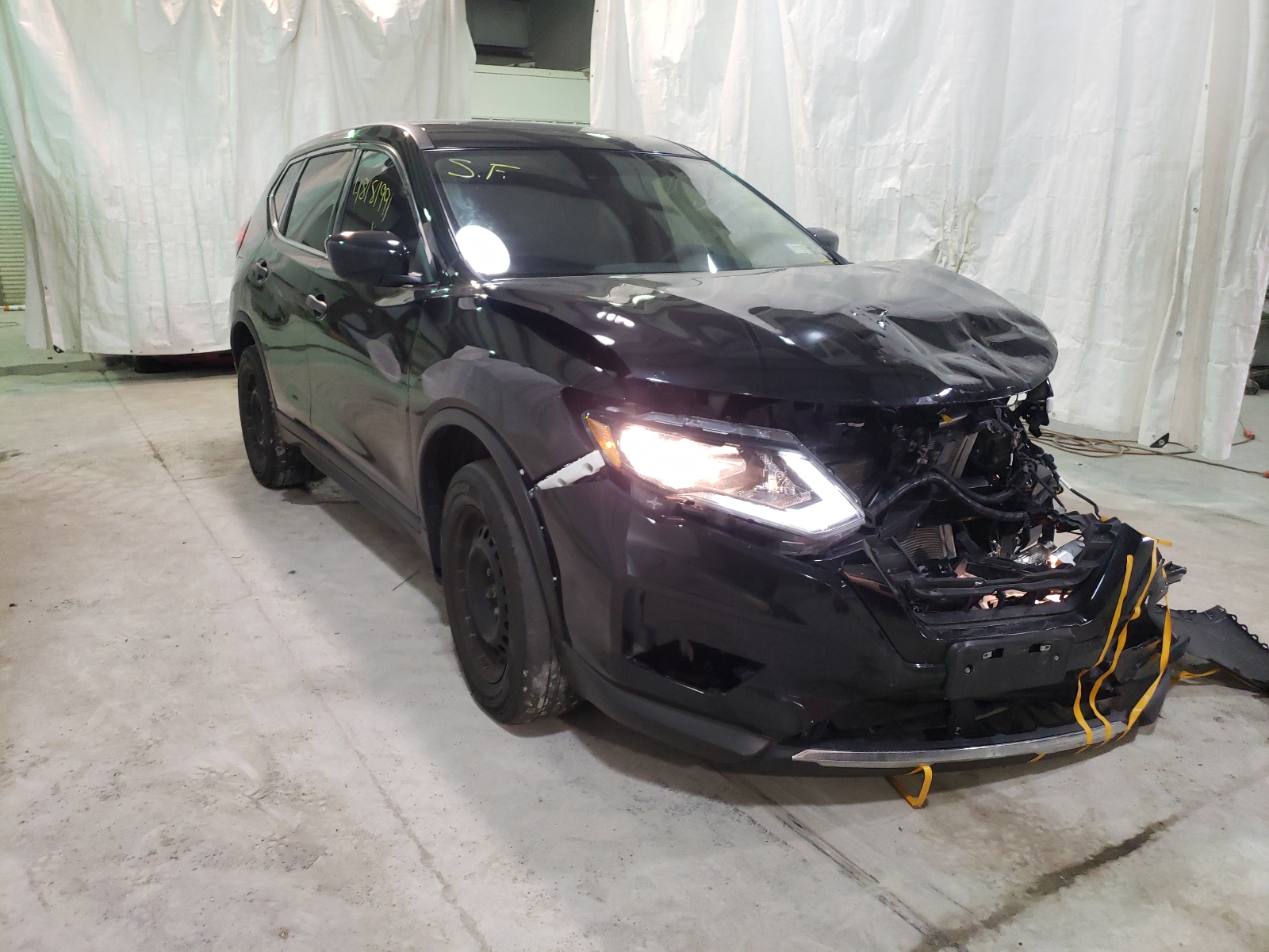 Photo 1 from auction – 2019 NISSAN ROGUE S with VIN 5N1AT2MV5KC825834