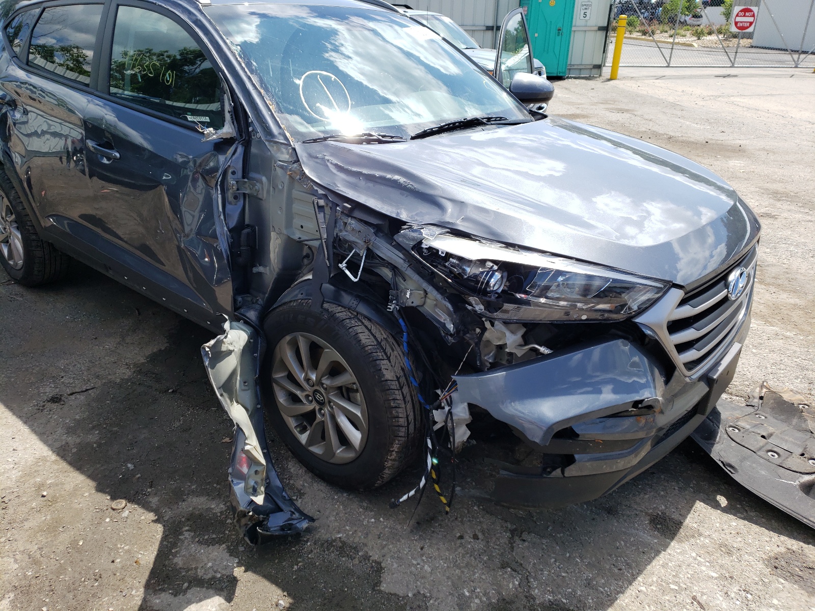 Photo 9 from auction – 2017 HYUNDAI TUCSON LIM with VIN KM8J3CA42HU450800