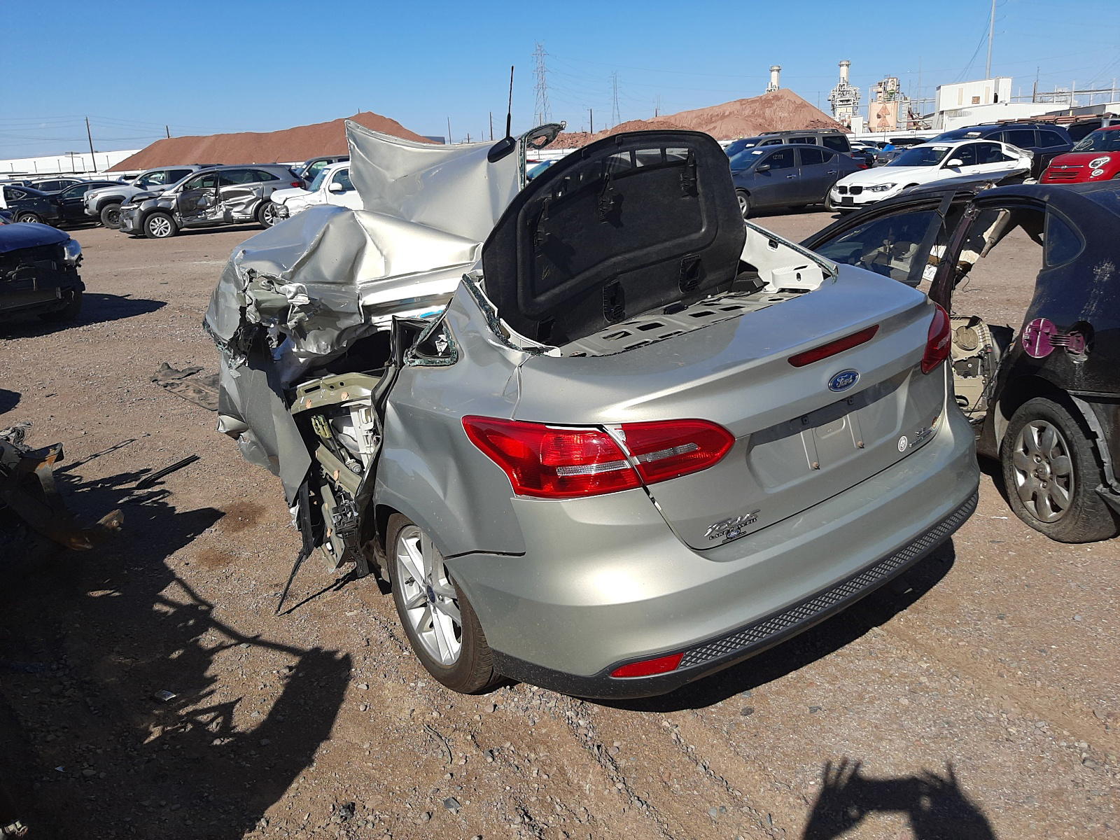 Photo 3 from auction – 2016 FORD FOCUS SE with VIN 1FADP3F27GL306408