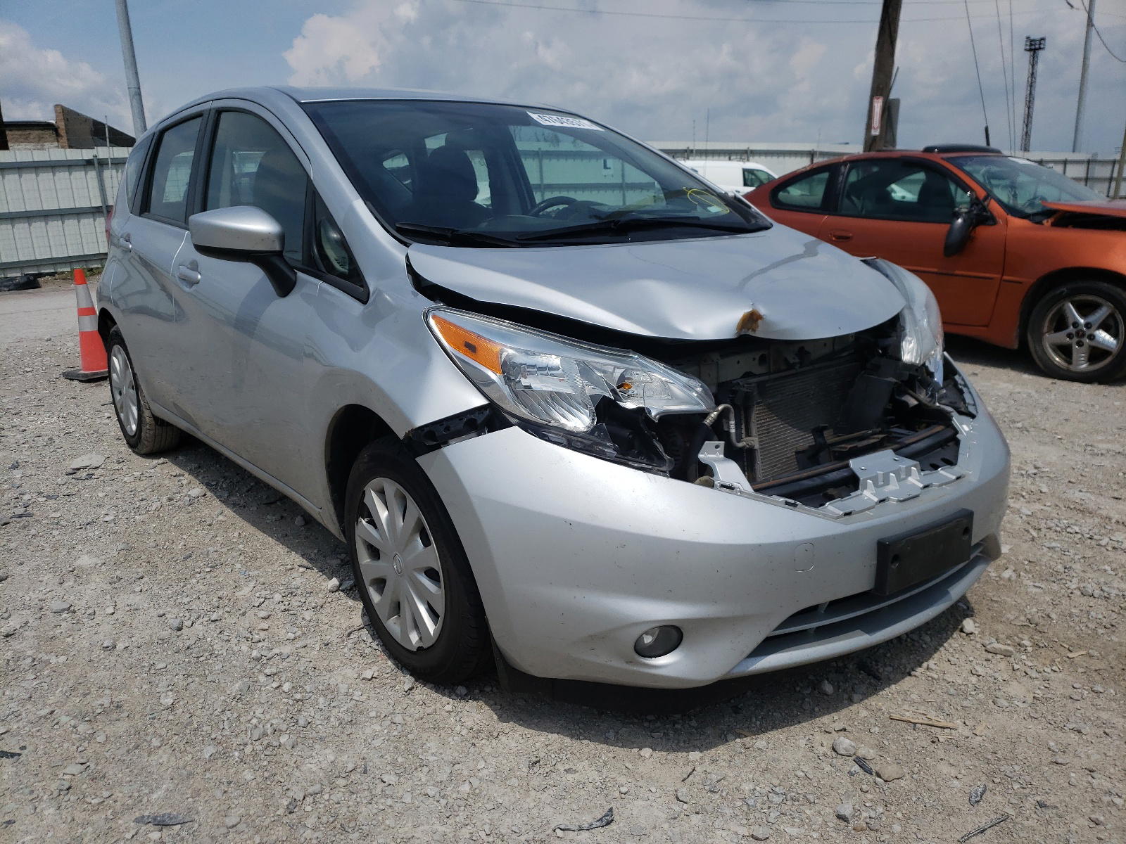 NISSAN VERSA NOTE 2015 with VIN 3N1CE2CPXFL397752 - Photo from auction