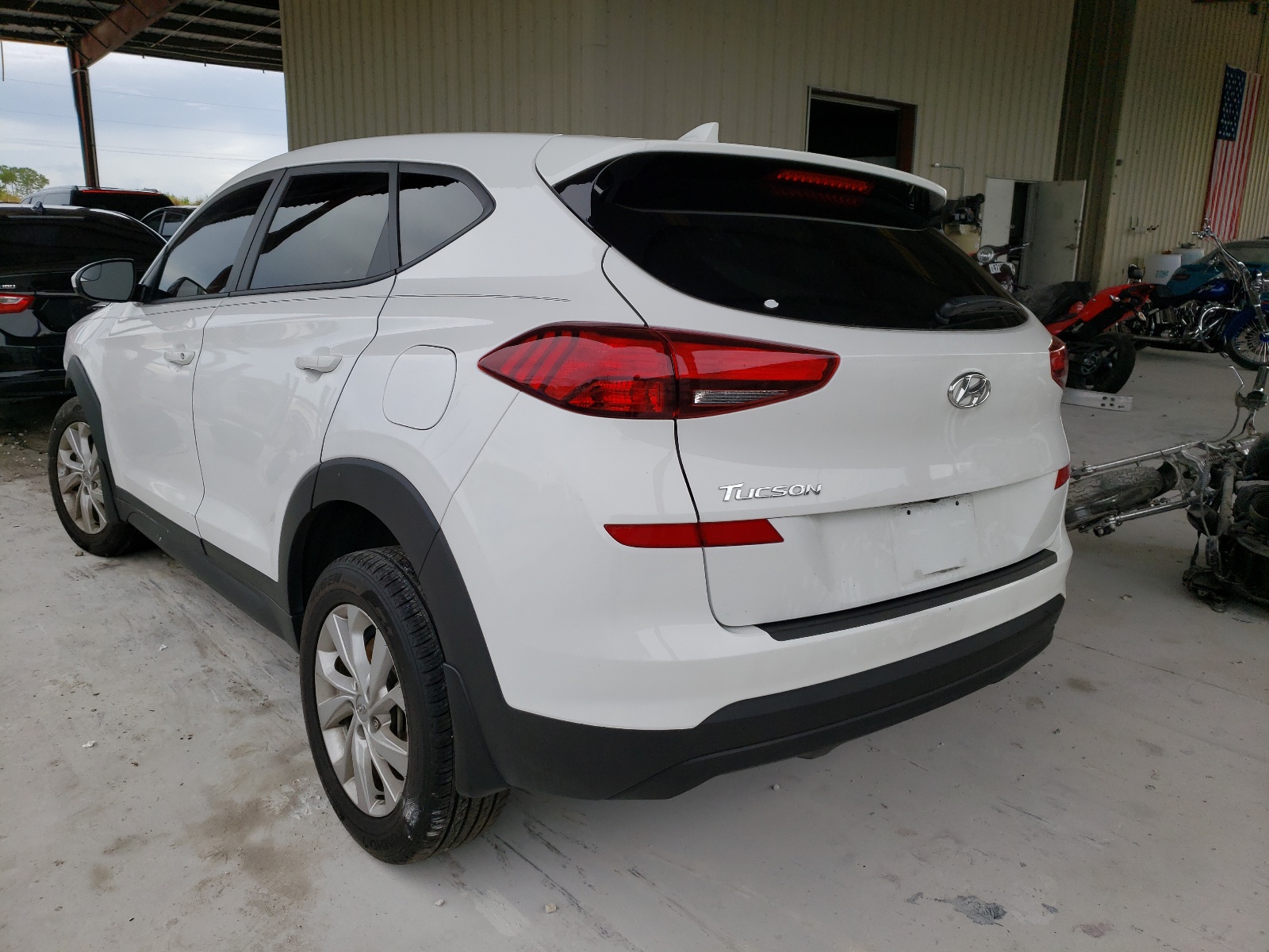 Photo 3 from auction – 2020 HYUNDAI TUCSON SE with VIN KM8J23A40LU225397